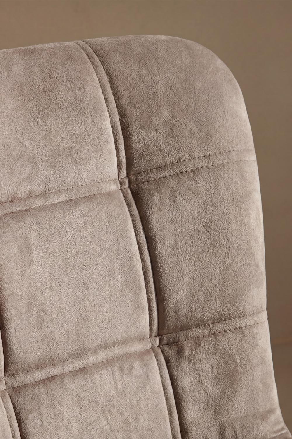 Punsch Esszimmerstuhl in Braun präsentiert im Onlineshop von KAQTU Design AG. Stuhl ist von Venture Home