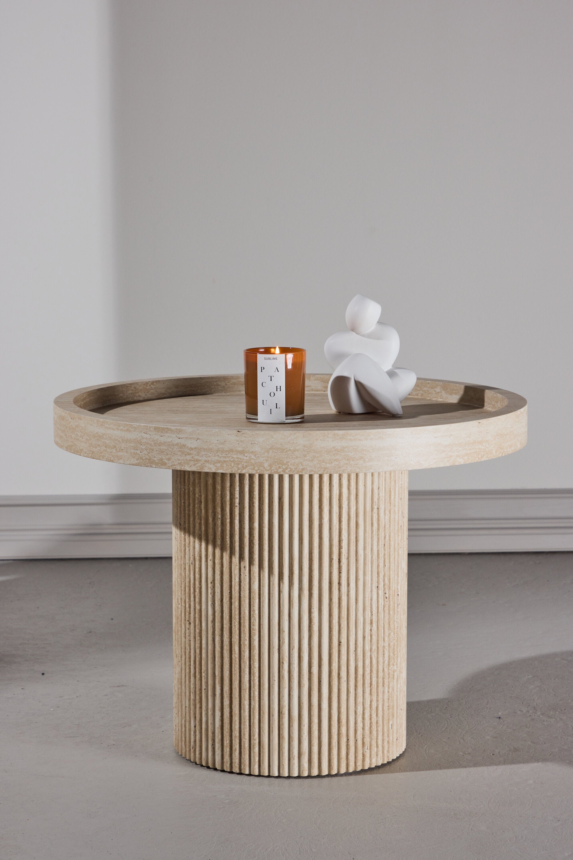 Beistelltisch Krille in Beige präsentiert im Onlineshop von KAQTU Design AG. Beistelltisch ist von Venture Home