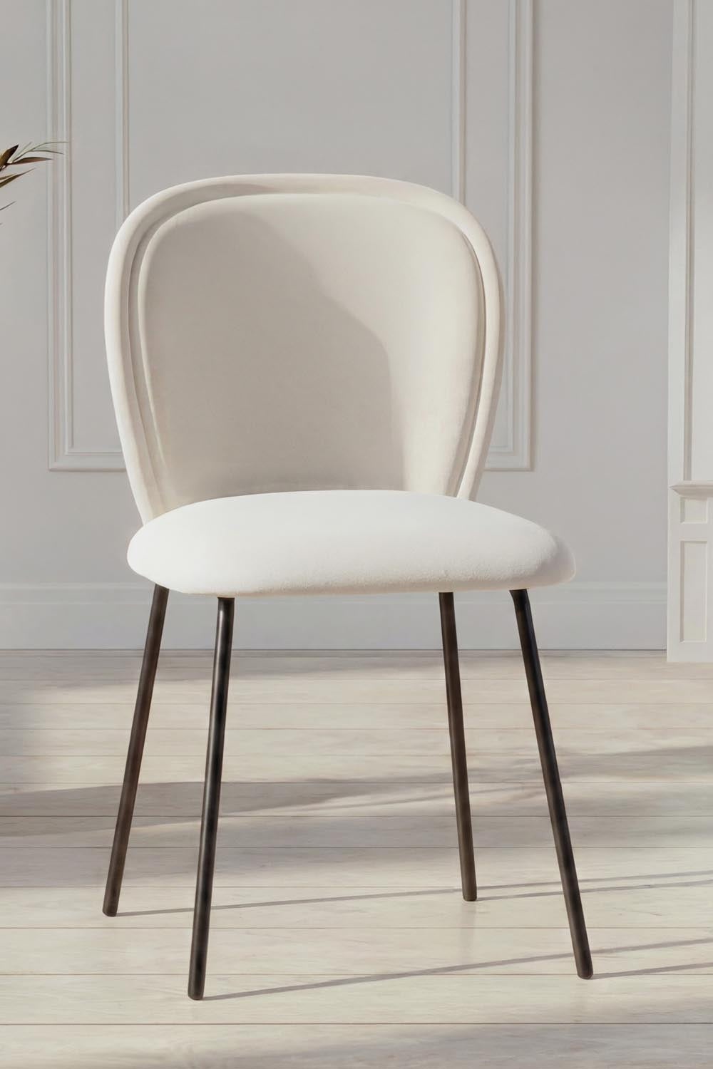 Esszimmerstuhl Carl in Cream präsentiert im Onlineshop von KAQTU Design AG. Gartenstuhl mit Armlehnen ist von Venture Home