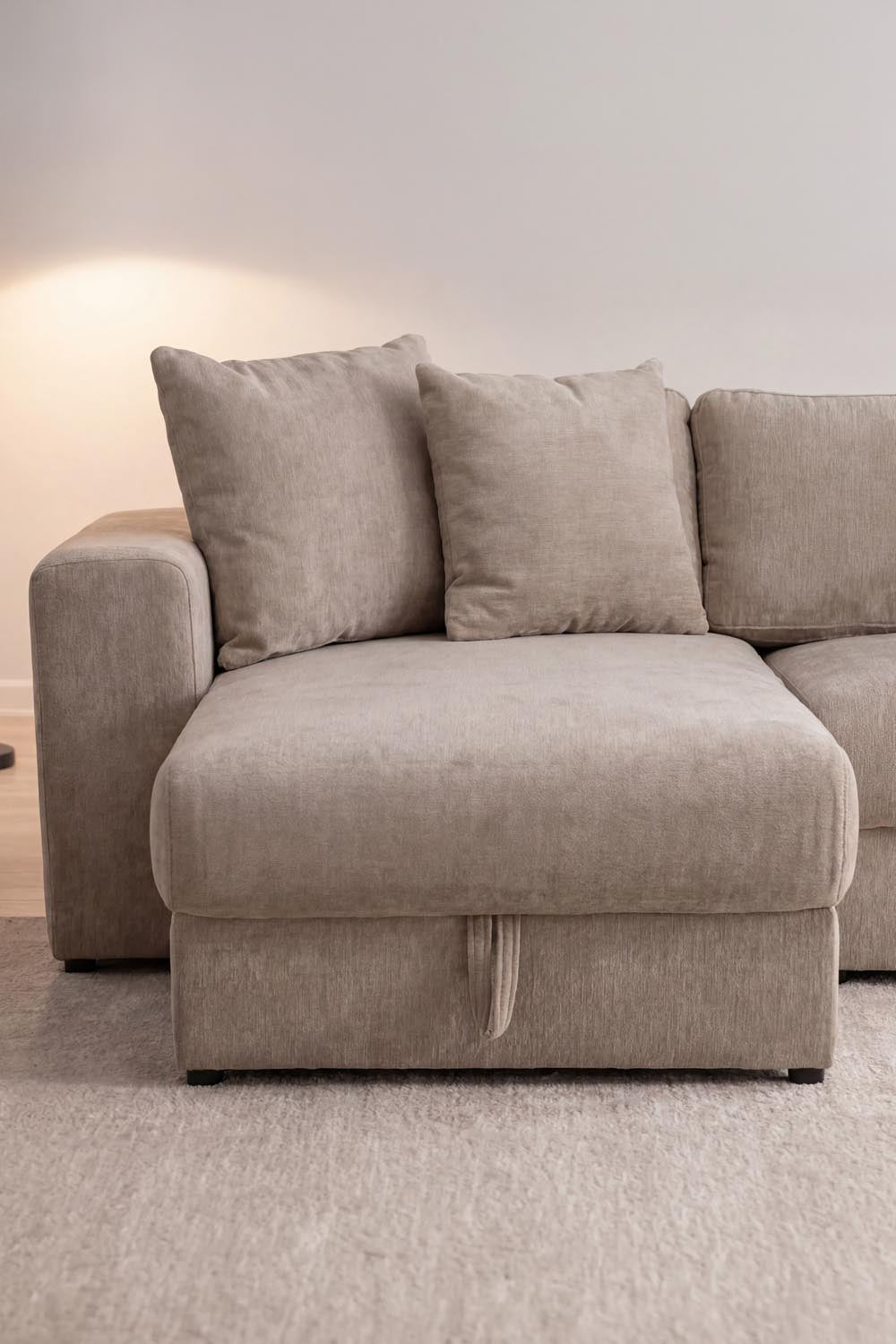 Bellman verstellbares Bett in Beige präsentiert im Onlineshop von KAQTU Design AG. L-Sofa rechts ist von Venture Home