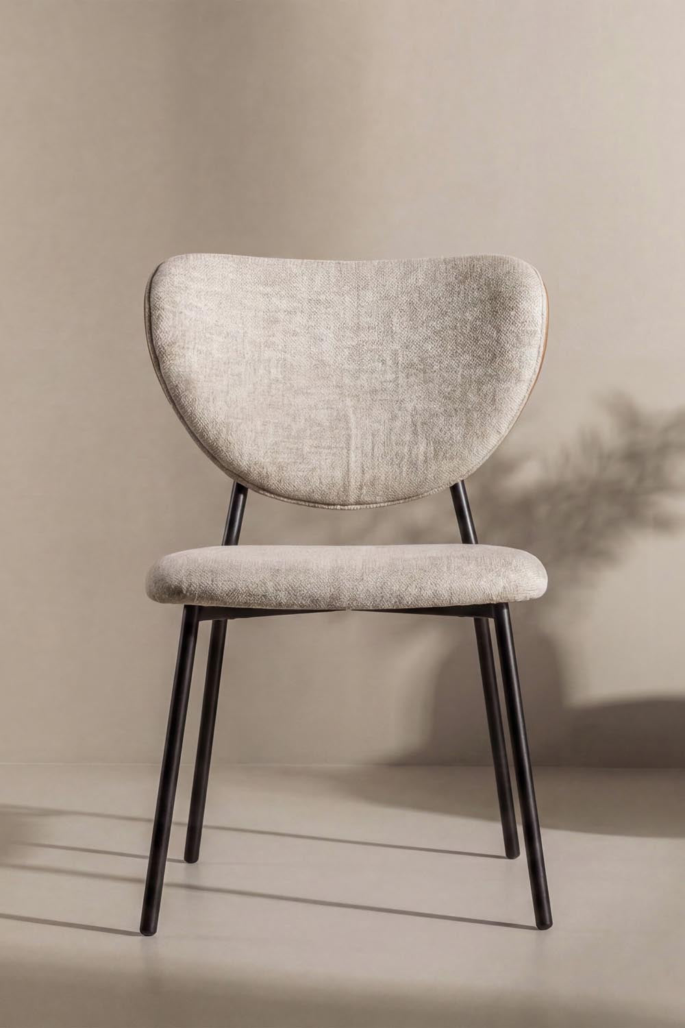 Butterfly Esszimmerstuhl in Beige präsentiert im Onlineshop von KAQTU Design AG. Gartenstuhl mit Armlehnen ist von Venture Home