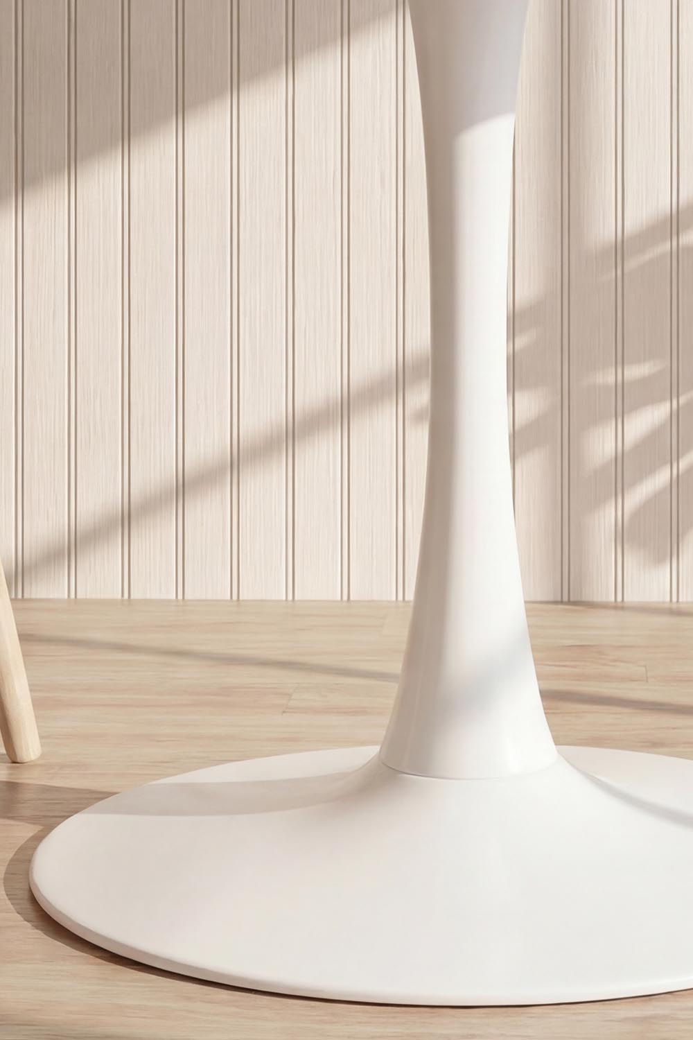 Hamden runder Esstisch in Weiss präsentiert im Onlineshop von KAQTU Design AG. Gartentisch ist von Venture Home