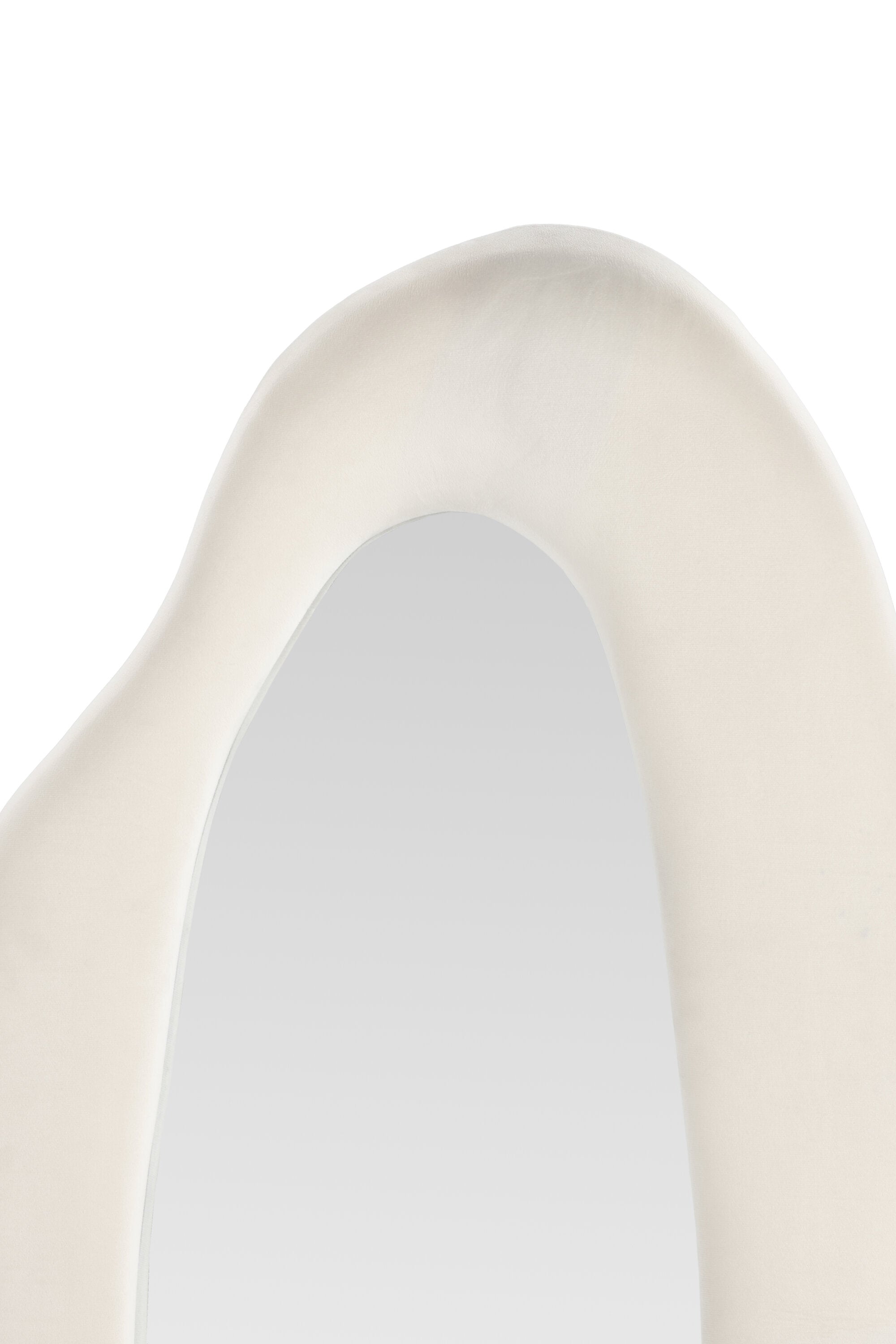 Louiseville Spiegel in Beige präsentiert im Onlineshop von KAQTU Design AG. Standspiegel ist von Venture Home