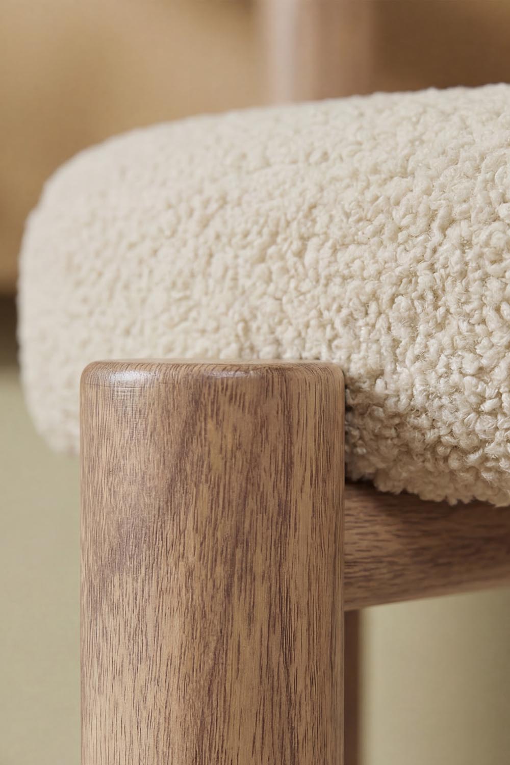 TIllo Barhocker in Weiss präsentiert im Onlineshop von KAQTU Design AG. Barstuhl ist von Venture Home