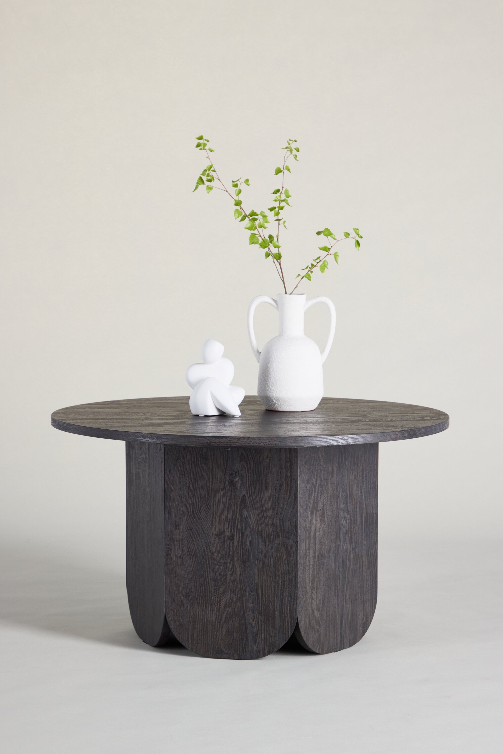 Tekla Sofatisch in Schwarz präsentiert im Onlineshop von KAQTU Design AG. Beistelltisch ist von Venture Home