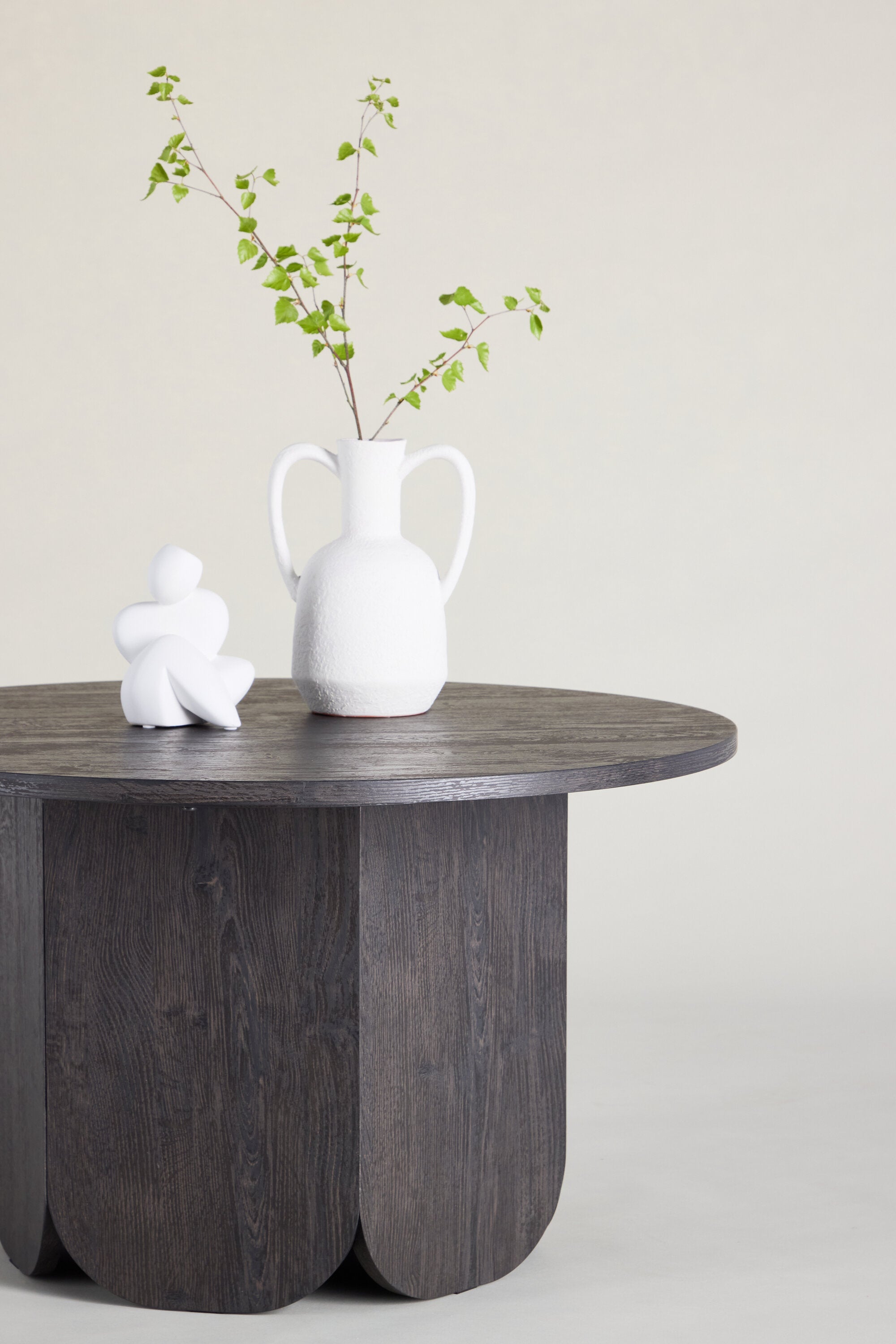 Tekla Sofatisch in Schwarz präsentiert im Onlineshop von KAQTU Design AG. Beistelltisch ist von Venture Home