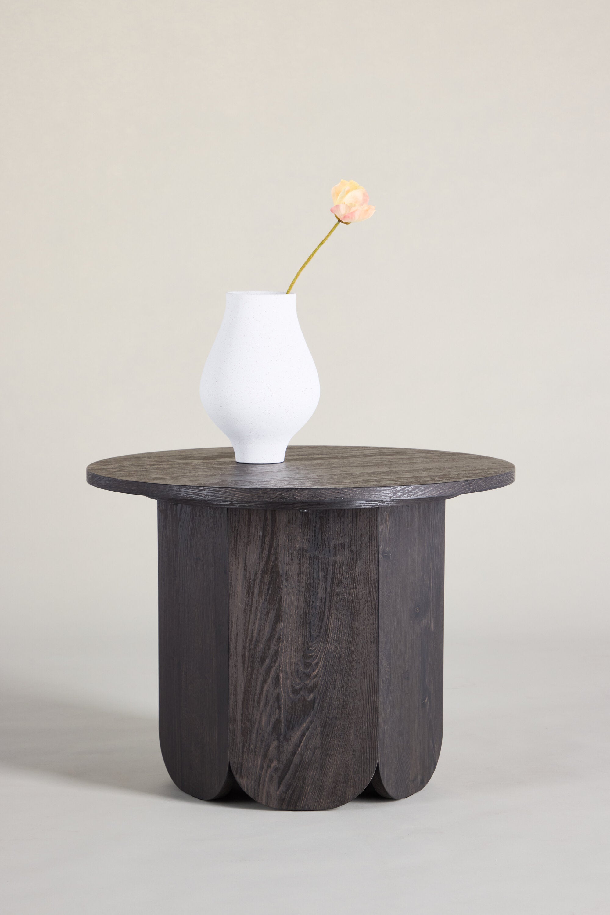 Tekla Sofatisch in Schwarz präsentiert im Onlineshop von KAQTU Design AG. Beistelltisch ist von Venture Home
