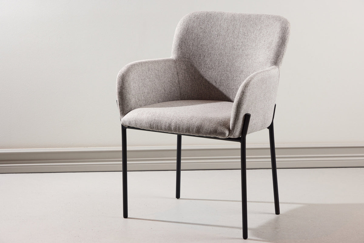 Vätö Esszimmerstuhl in Beige präsentiert im Onlineshop von KAQTU Design AG. Stuhl ist von Vind
