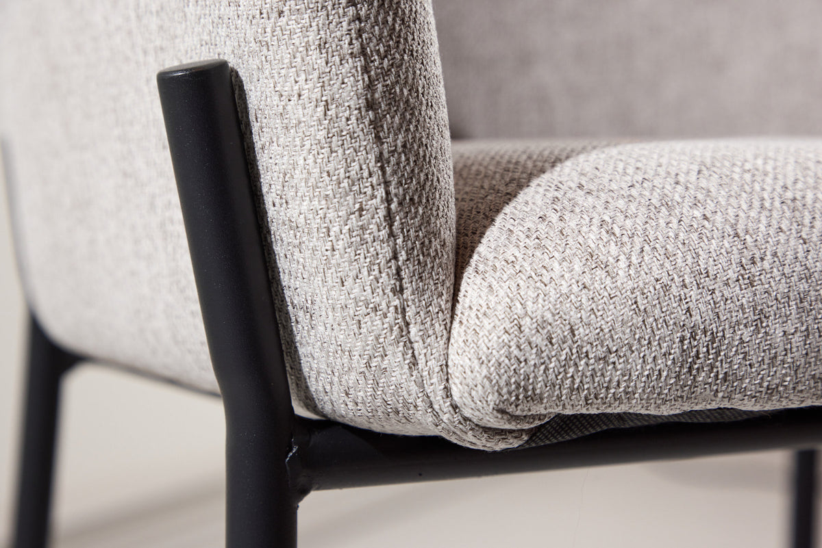 Vätö Esszimmerstuhl in Beige präsentiert im Onlineshop von KAQTU Design AG. Stuhl ist von Vind