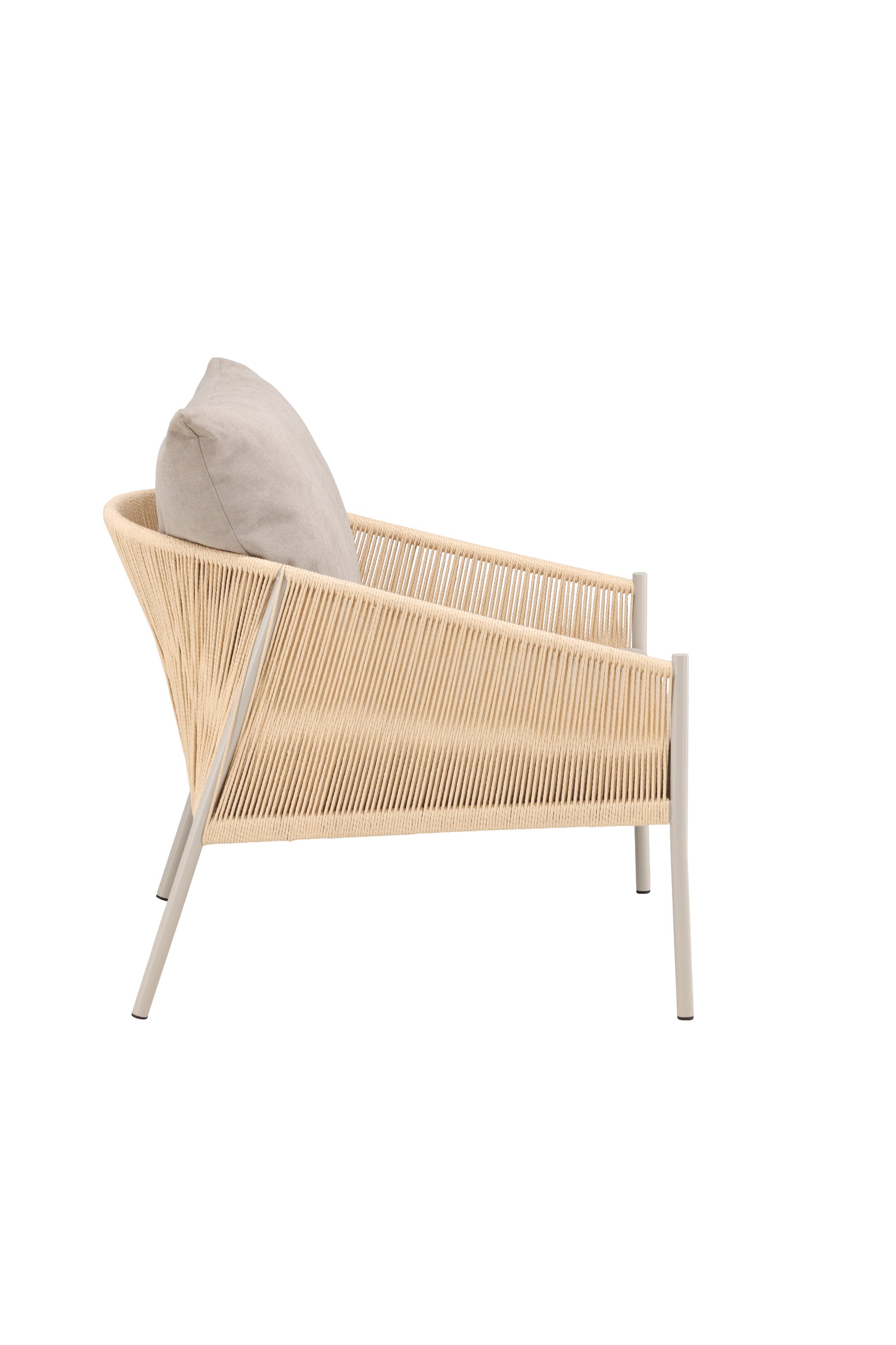 Louie Sessel in Beige präsentiert im Onlineshop von KAQTU Design AG. Sessel mit Armlehnen ist von Vind