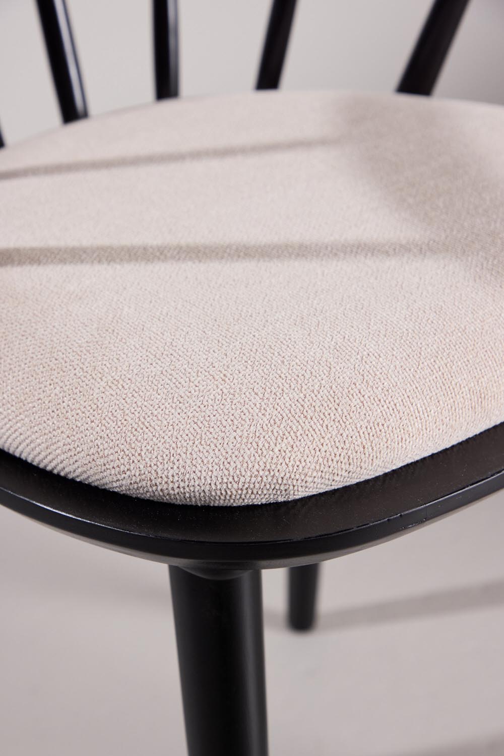 Bobby Esszimmerstuhl in Schwarz präsentiert im Onlineshop von KAQTU Design AG. Gartenstuhl mit Armlehnen ist von Venture Home