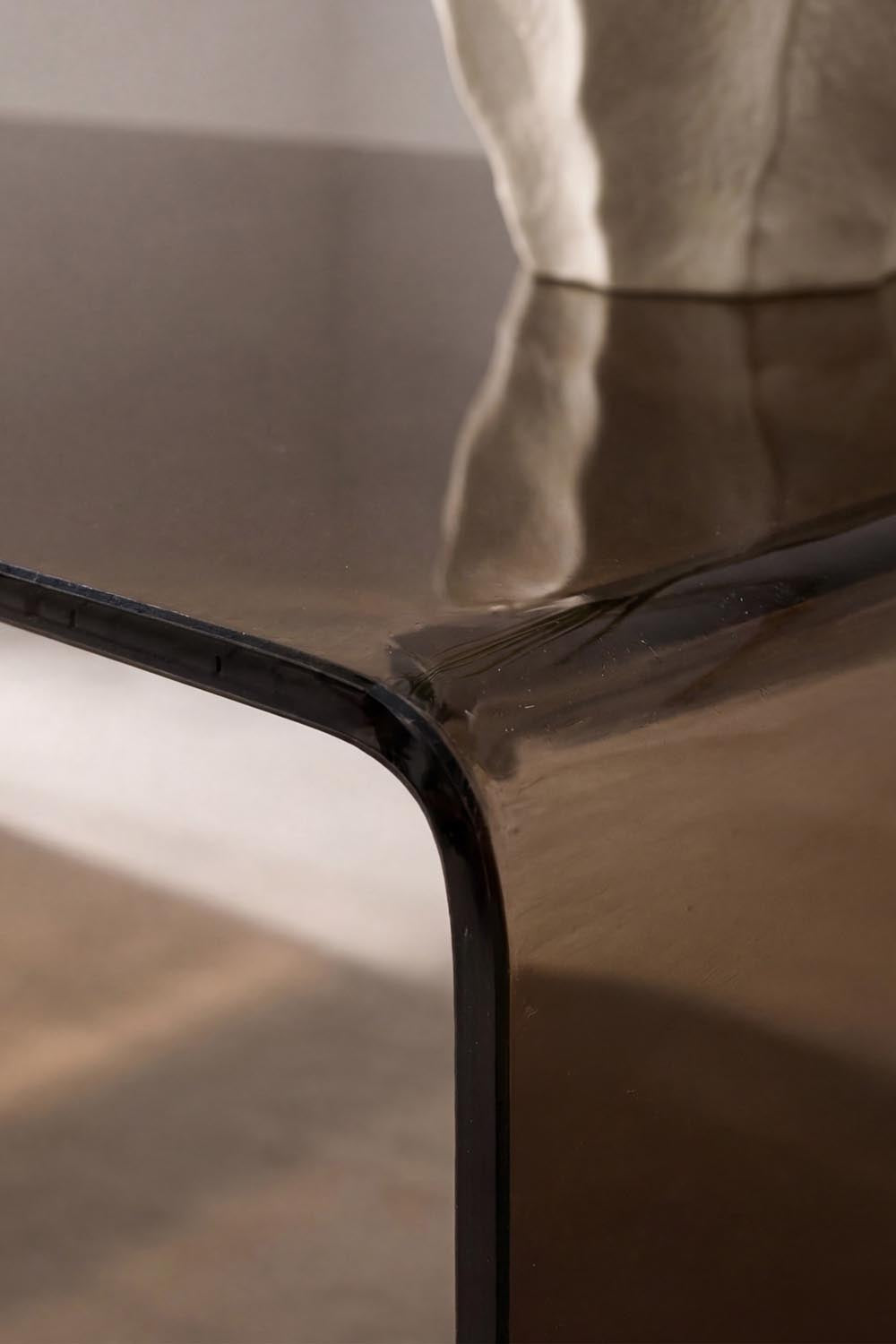 Telemark Sofa-Tisch in Braun präsentiert im Onlineshop von KAQTU Design AG. Beistelltisch ist von Venture Home