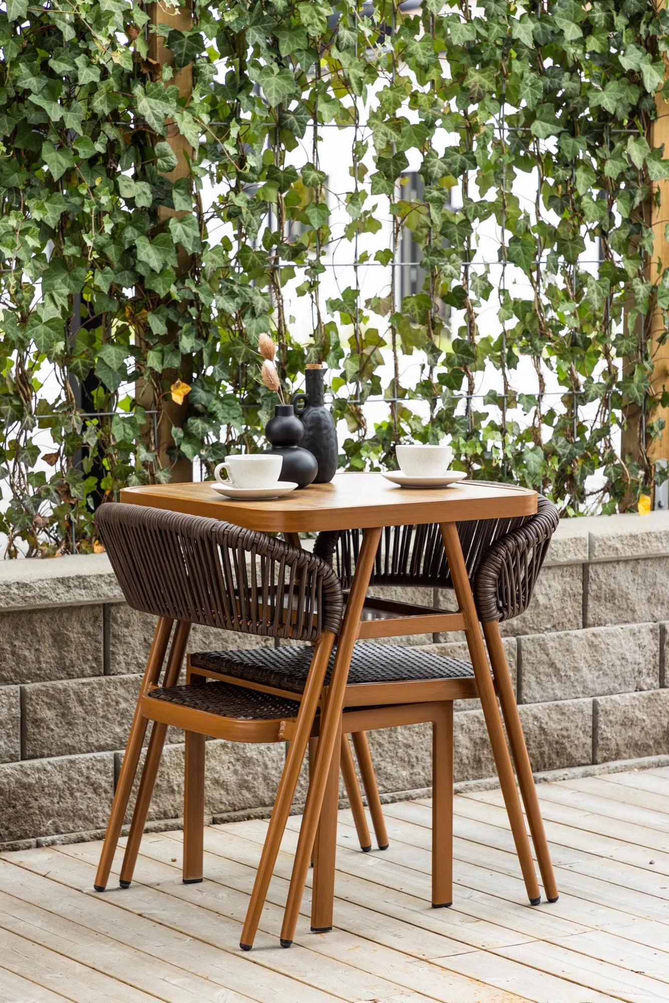 Amadora Café Set: Perfekte Ergänzung für Ihre stilvolle Terrasse.