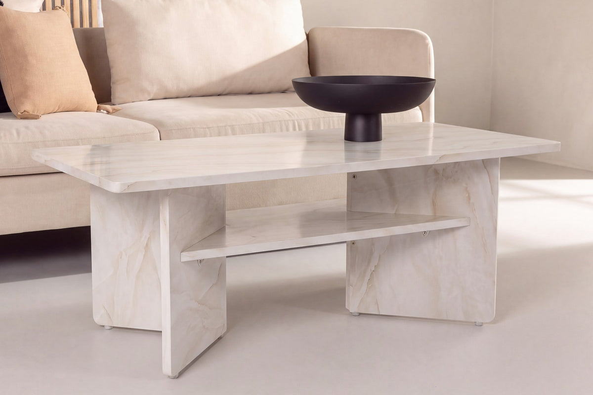 Beistelltisch Ålesund von Venture Home in Beige mit marmorierter MDF-Tischplatte und schlanken MDF-Beinen, rechteckige Form.