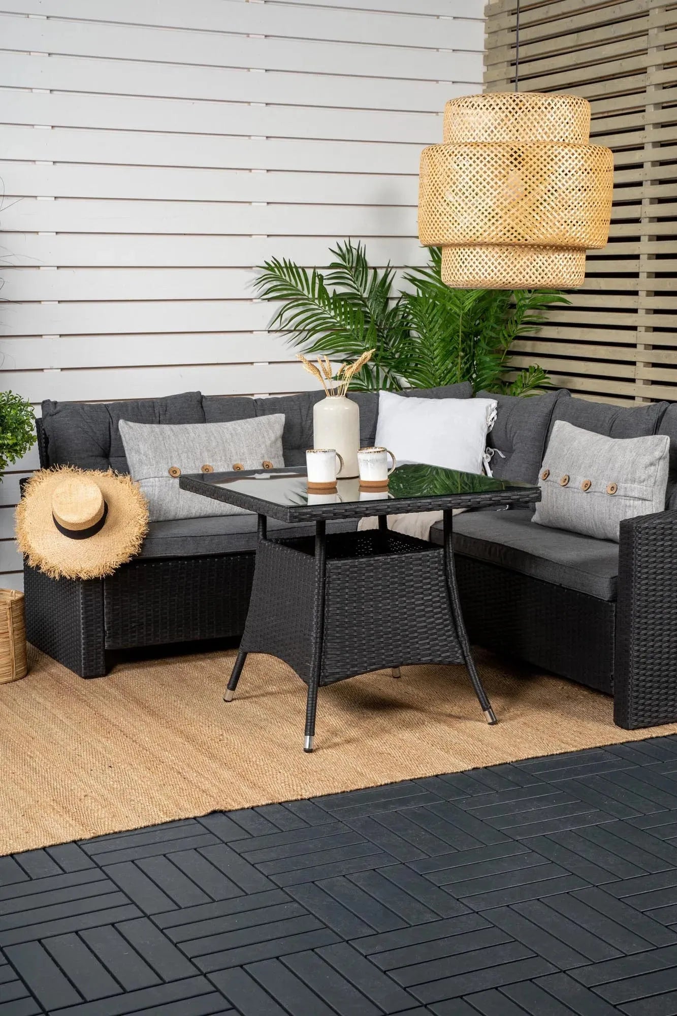 Elegantes Watford Ecksofa 80cm für stilvolle Outdoor-Entspannung.