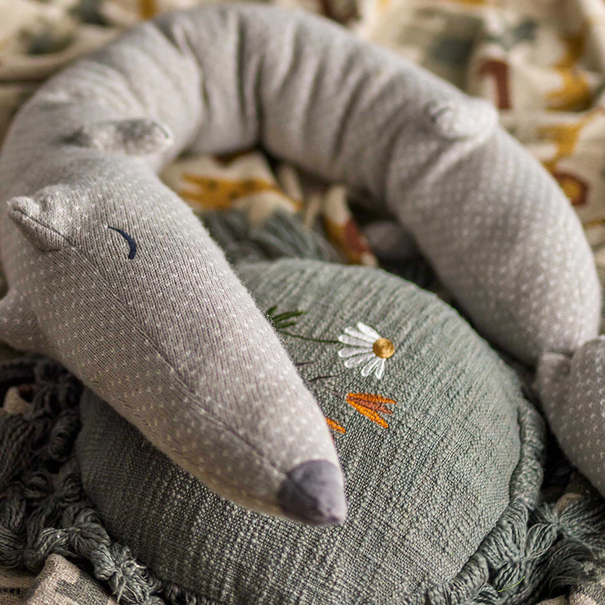 Sofiemaria Soft Toy, Grau, Polyester in Grey präsentiert im Onlineshop von KAQTU Design AG. Plüschtier Kids ist von Bloomingville