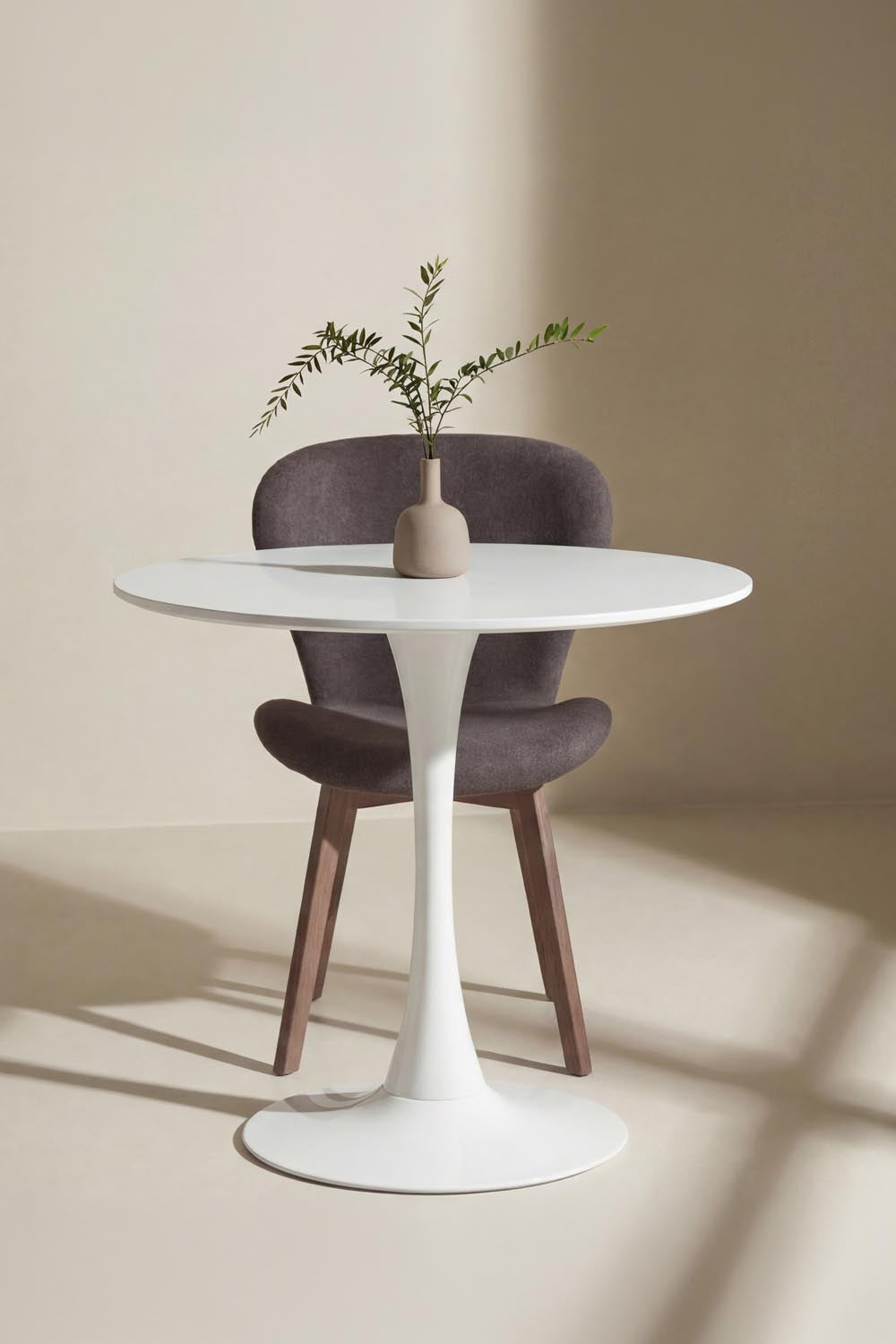 Hamden runder Esstisch in Weiss präsentiert im Onlineshop von KAQTU Design AG. Gartentisch ist von Venture Home