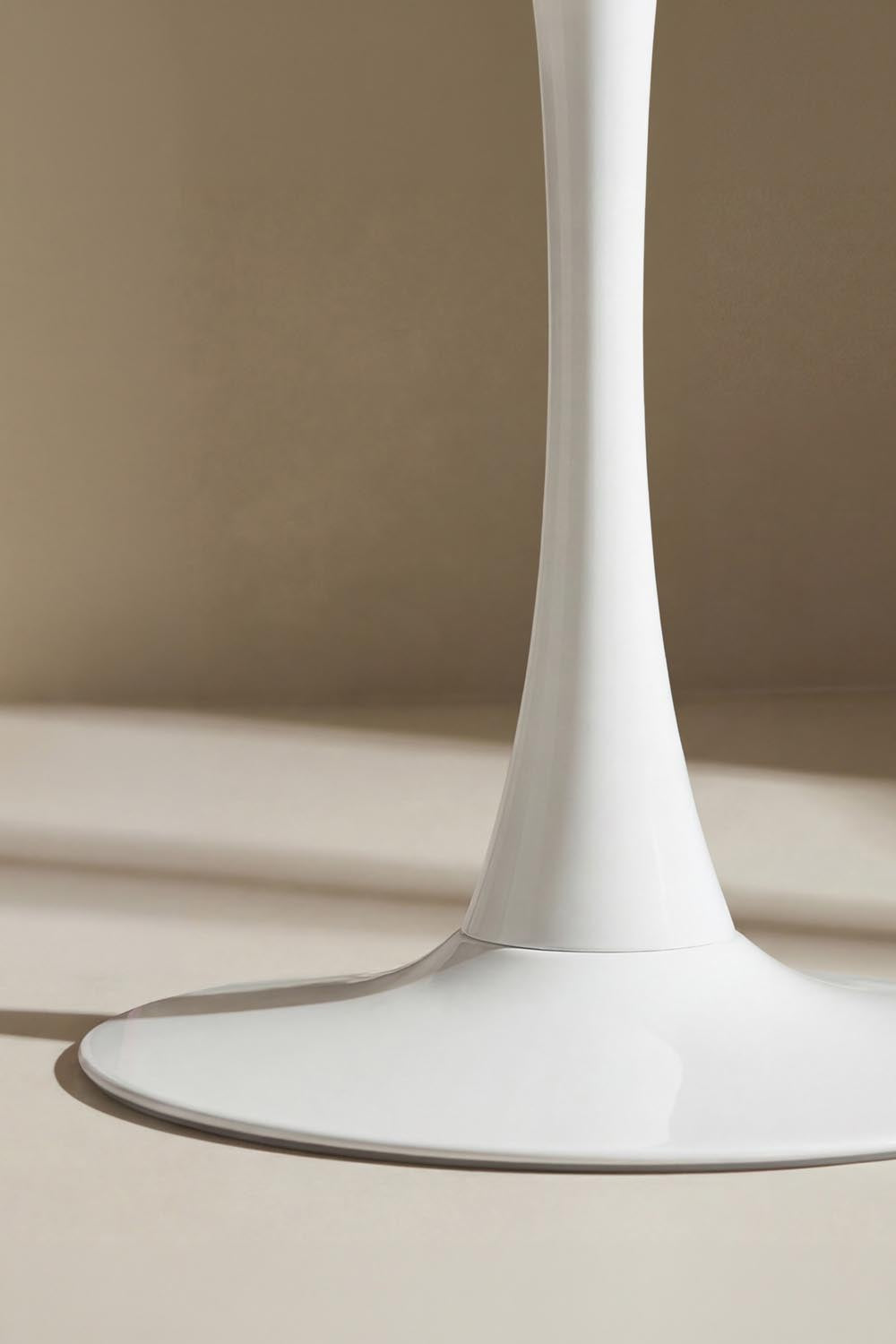 Hamden runder Esstisch in Weiss präsentiert im Onlineshop von KAQTU Design AG. Gartentisch ist von Venture Home