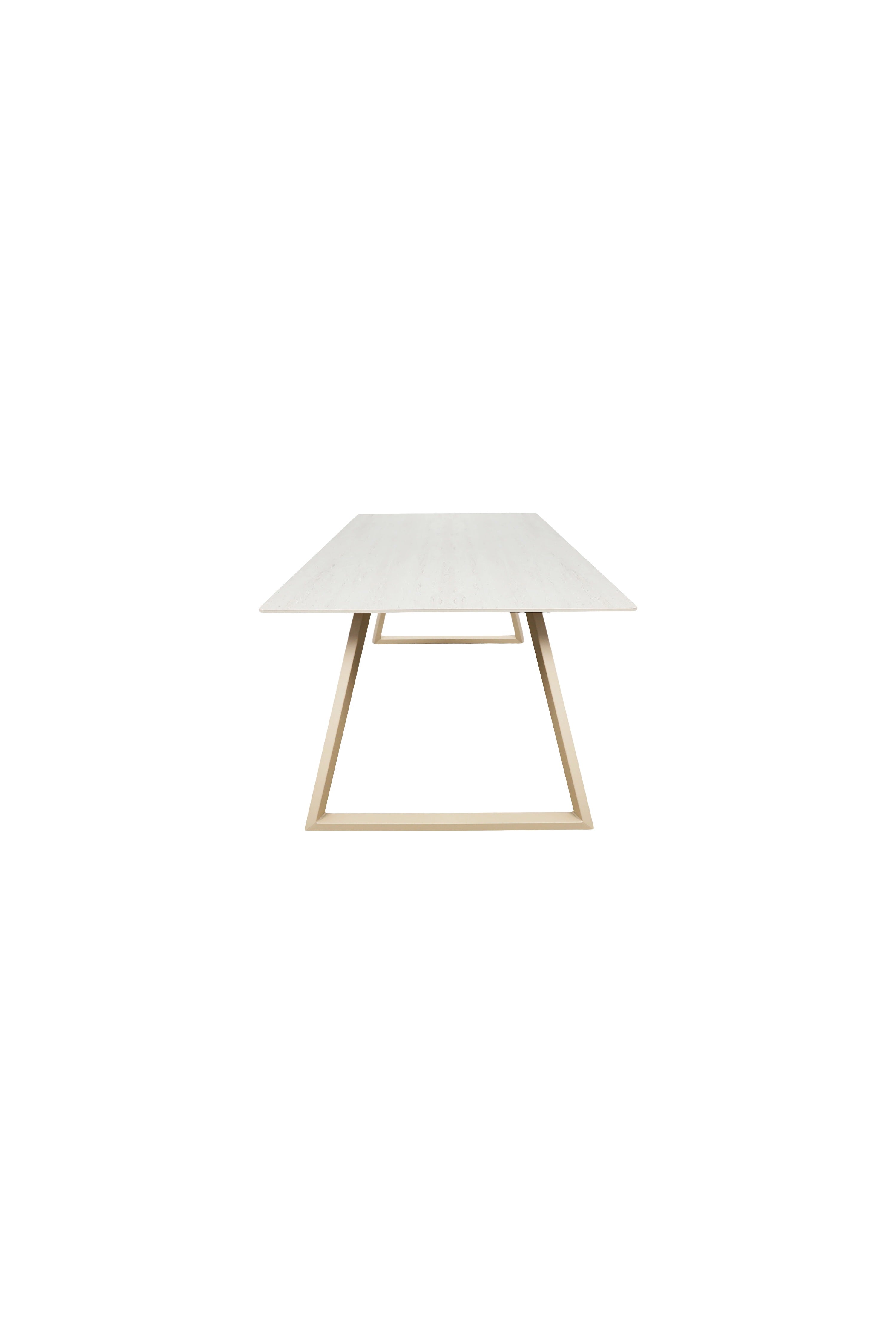 Estelle Rechteckiger Esstisch in Beige präsentiert im Onlineshop von KAQTU Design AG. Gartentisch ist von Venture Home