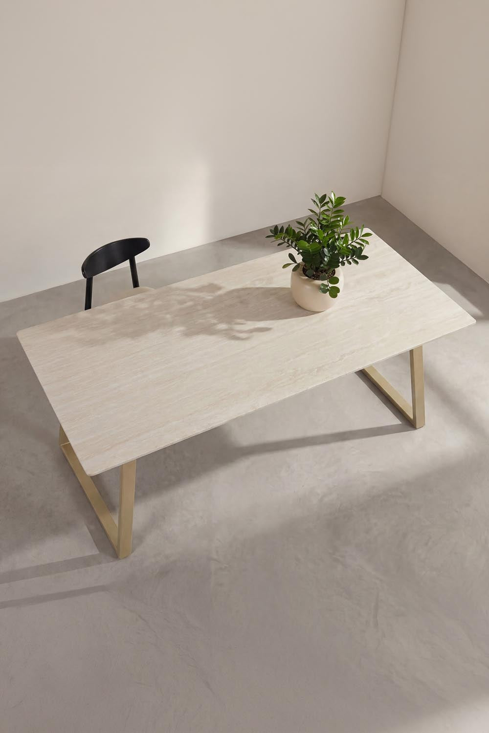 Estelle Rechteckiger Esstisch in Beige präsentiert im Onlineshop von KAQTU Design AG. Gartentisch ist von Venture Home