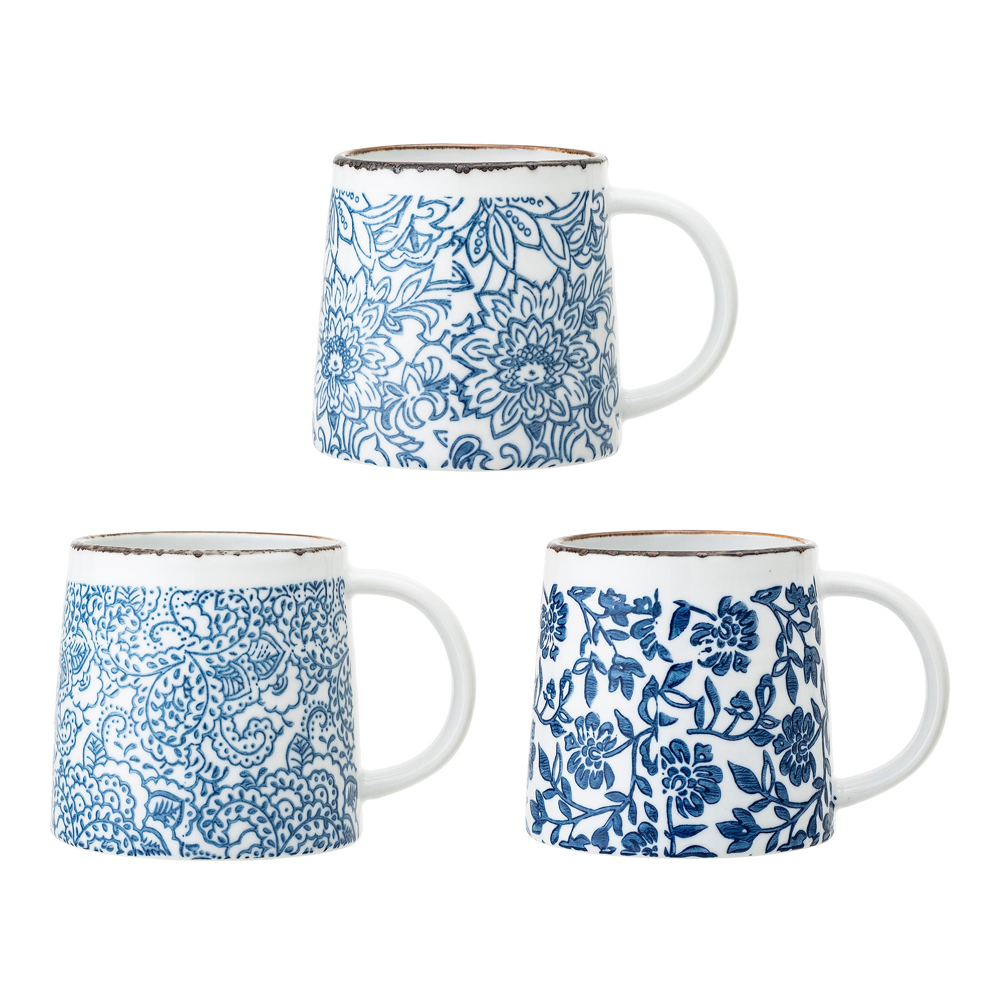 Entdecken Sie die handgefertigten Molly Becher von Bloomingville aus blauem Steingut. Stilvoll, langlebig und perfekt für Kaffee, Tee und mehr!