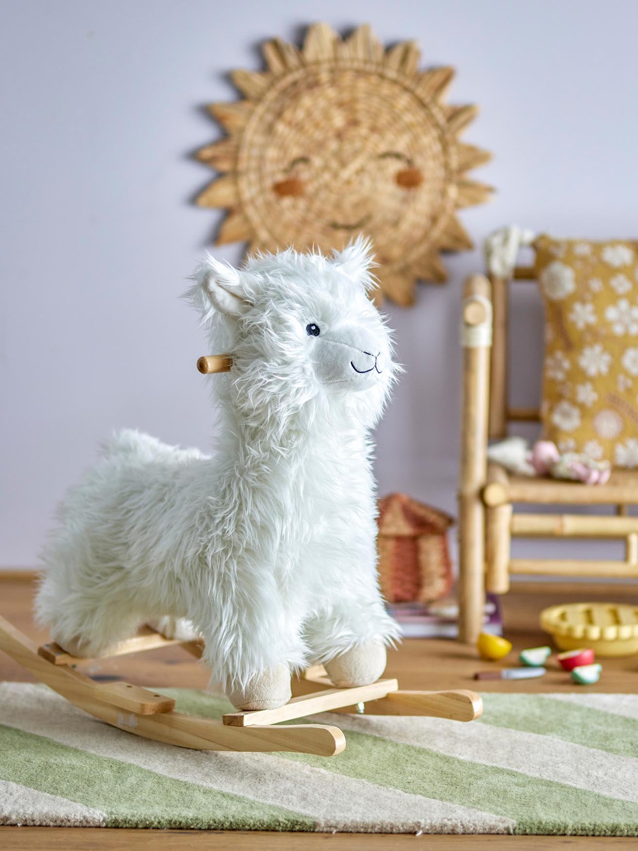 Weisses Lama-Schaukelspielzeug aus Polyester von Bloomingville Mini.