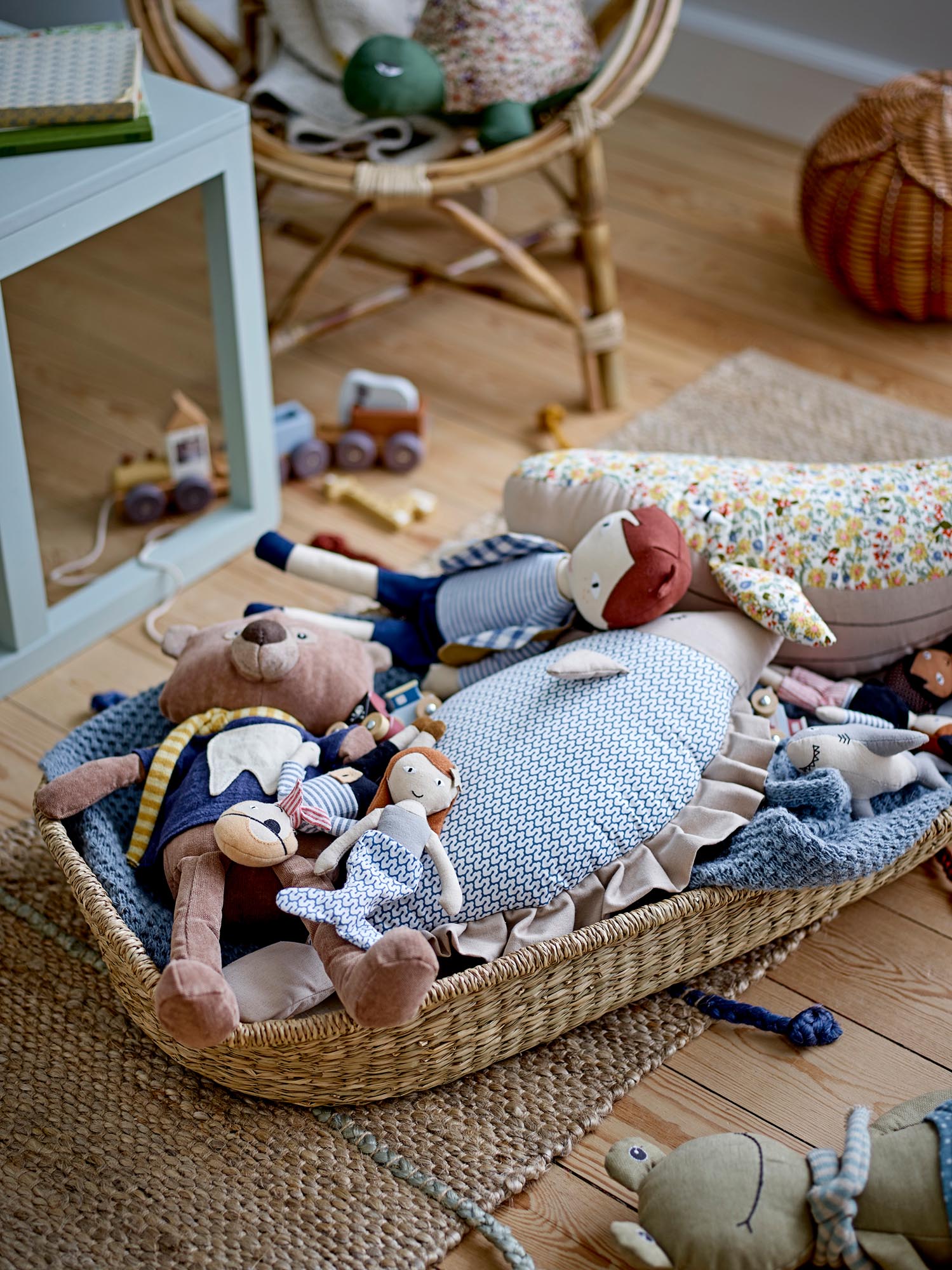 Hilbert Doll, Blau, Leinen in Blue präsentiert im Onlineshop von KAQTU Design AG. Plüschtier Kids ist von Bloomingville