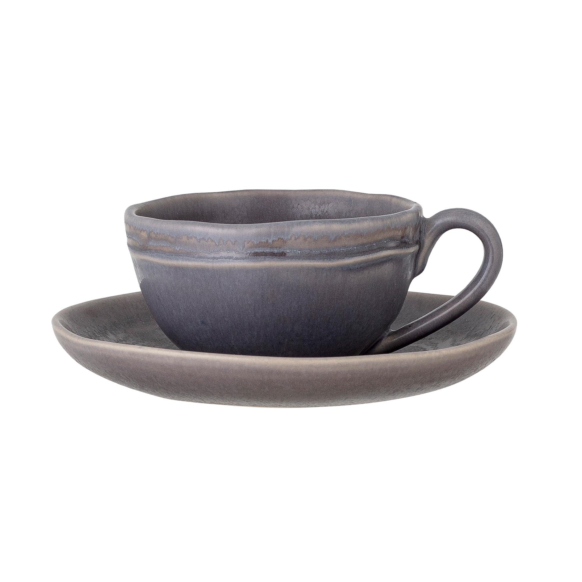 Raben Cappuccino Cup w/Saucer, Grey, Stoneware in Grey präsentiert im Onlineshop von KAQTU Design AG. Kaffeetassen ist von Bloomingville