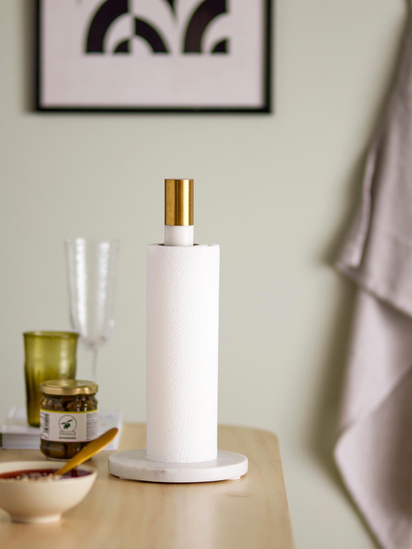 Emira Küchenrollenständer, Weiá, Marmor in White präsentiert im Onlineshop von KAQTU Design AG. Papierrollenhalter ist von Bloomingville