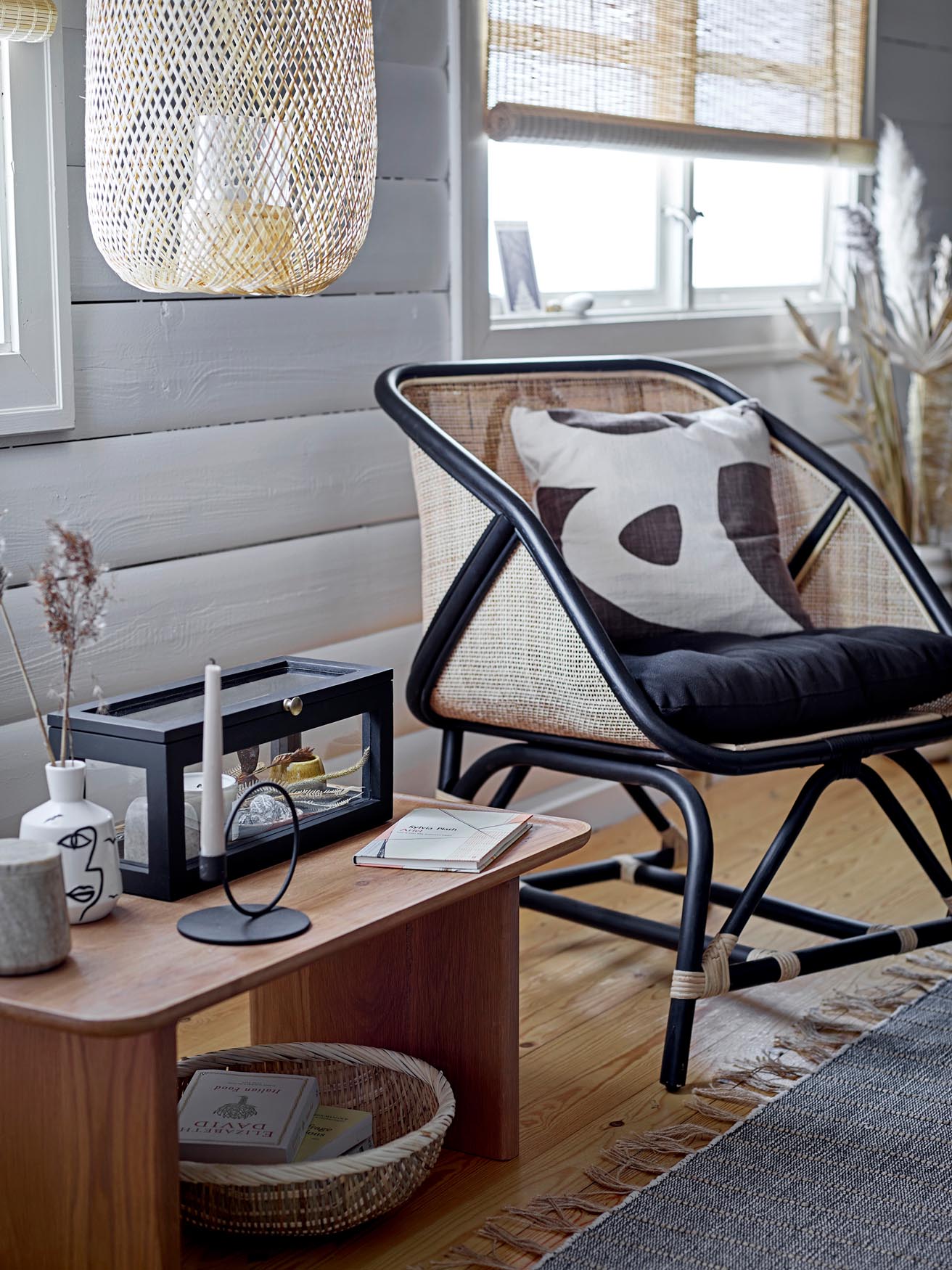 Loue lounge chair, Schwarz, rattan
