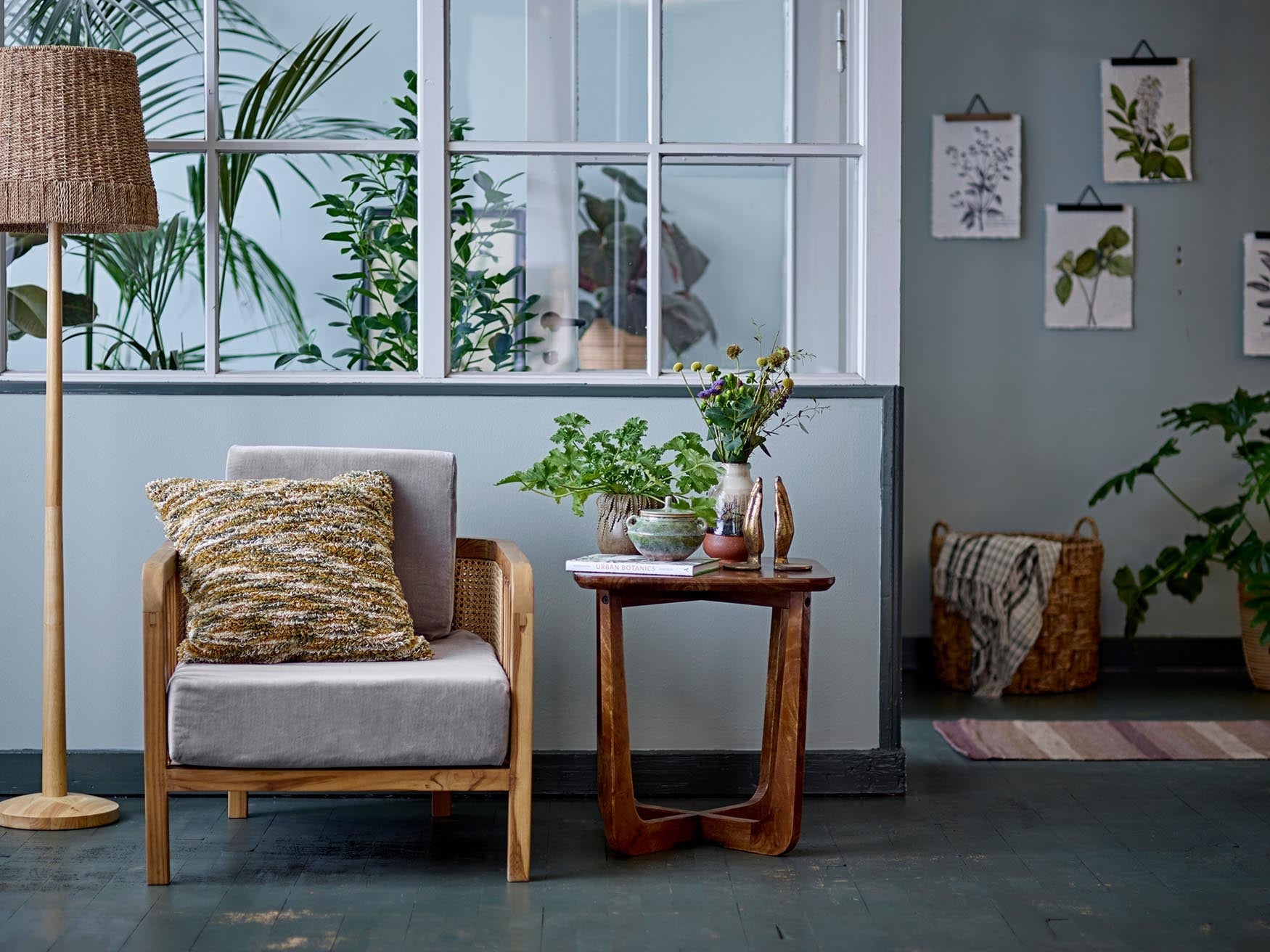 Eleganter Eloi Blumentopf aus Steingut in Braun von Creative Collection.