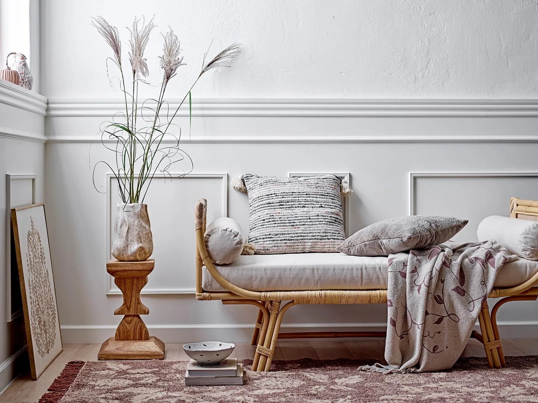 Die Nevil Wanddekoration aus weißem Mangoholz von Creative Collection verleiht Ihrem Zuhause eine stilvolle und natürliche Note.