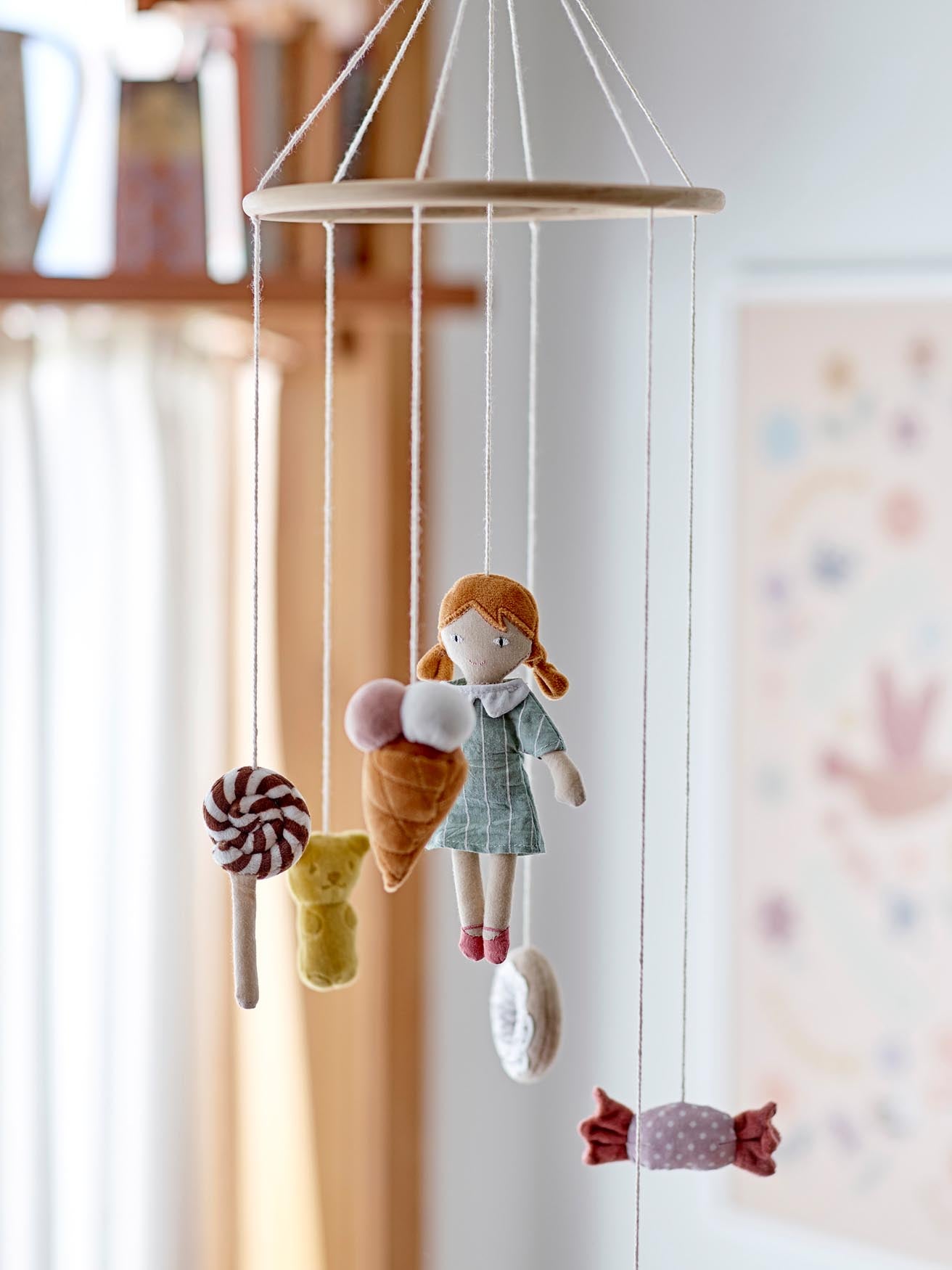 Rosana Mobile, Braun, Baumwolle in Brown präsentiert im Onlineshop von KAQTU Design AG. Objekte Kids ist von Bloomingville Mini