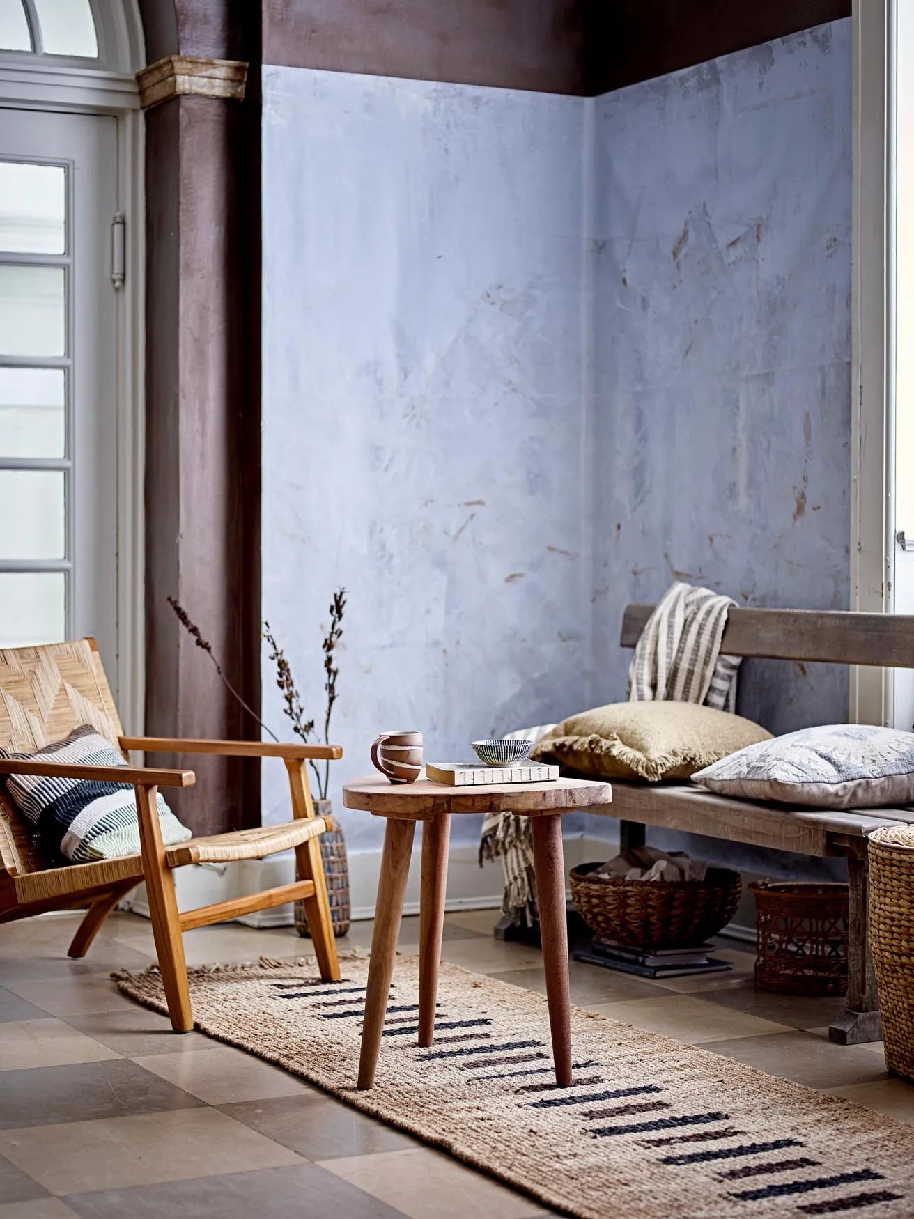 Der Kathe Basket aus braunem Bankuan-Gras von Creative Collection ist ein eleganter und vielseitiger Korb für stilvolle Aufbewahrung.