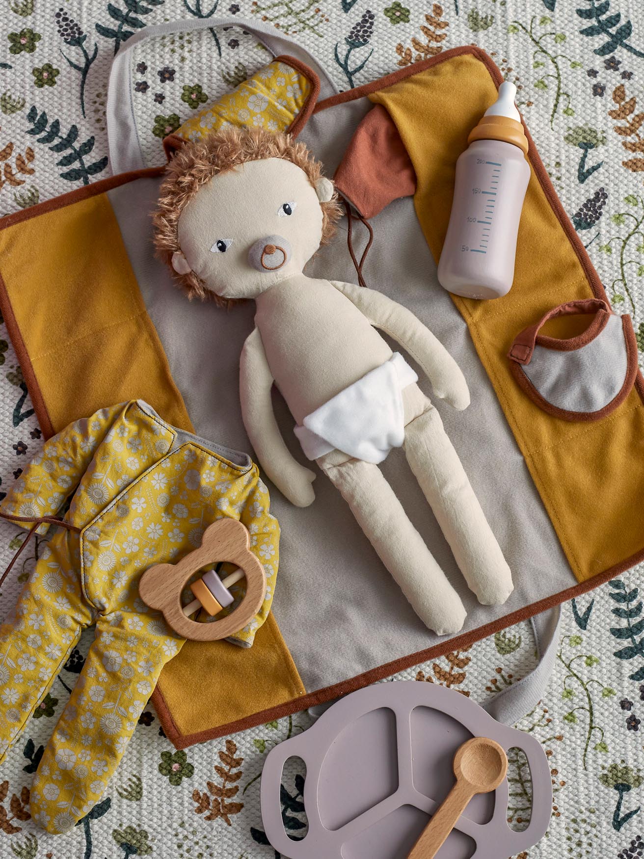 Nalle Doll, Braun, Baumwolle in Brown präsentiert im Onlineshop von KAQTU Design AG. Plüschtier Kids ist von Bloomingville Mini