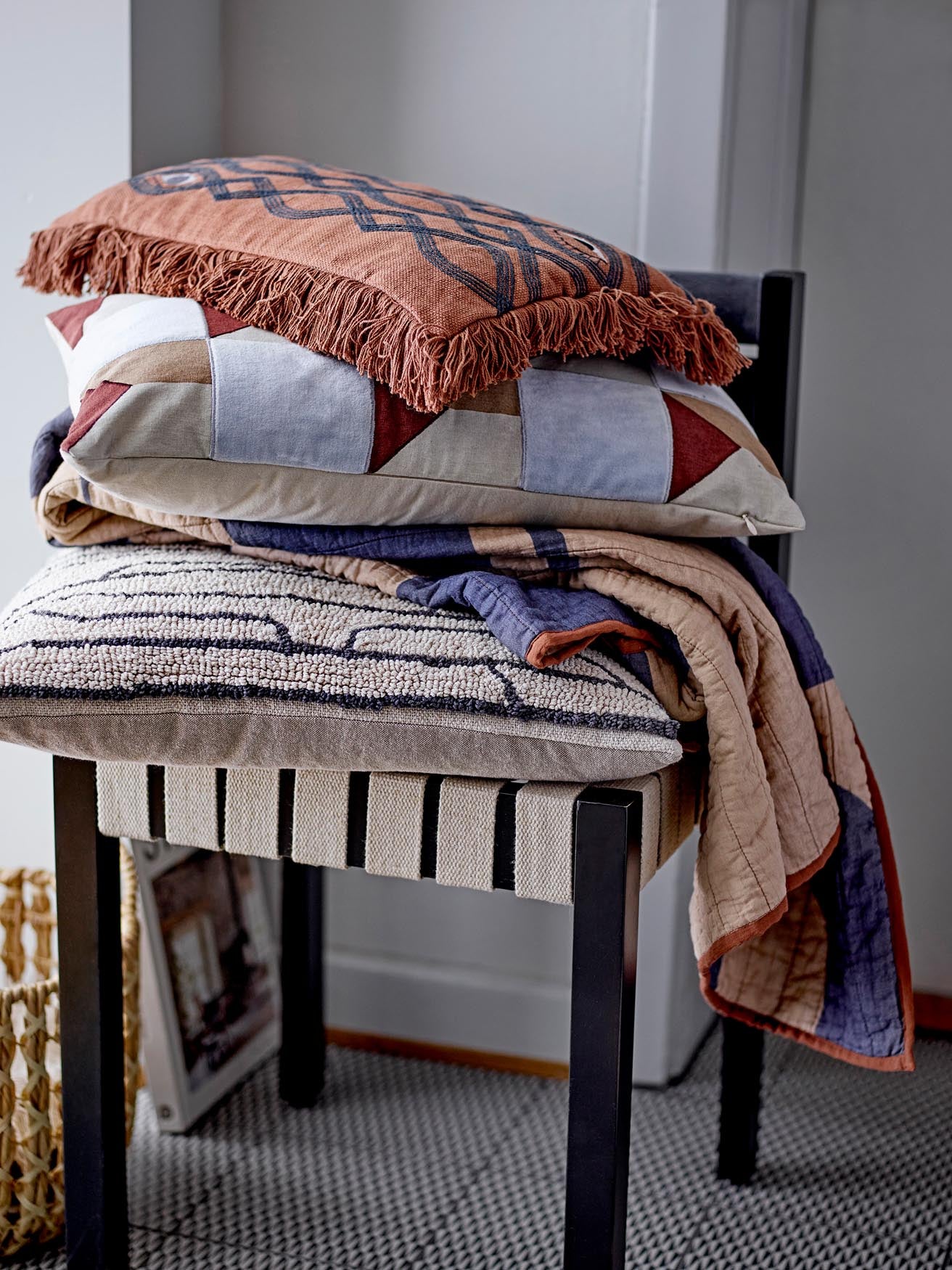Eleganter Roosi Quilt in Blau, 100% Baumwolle, von Bloomingville.