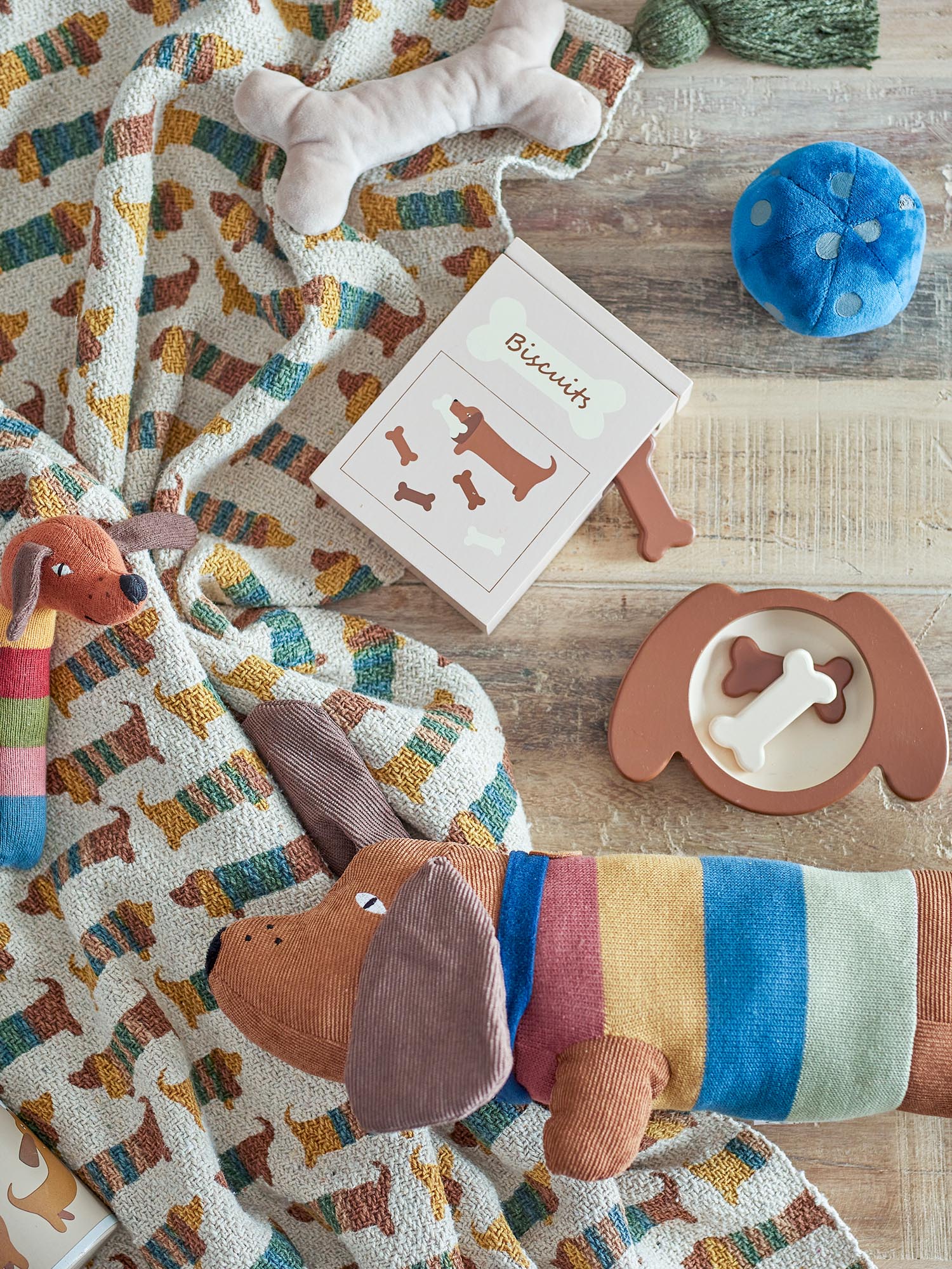 Das Charlie Spielset aus braunem MDF von Bloomingville Mini bietet FSC®100%-zertifizierte Lebensmittel-Spielzeuge für kreatives Spielen.