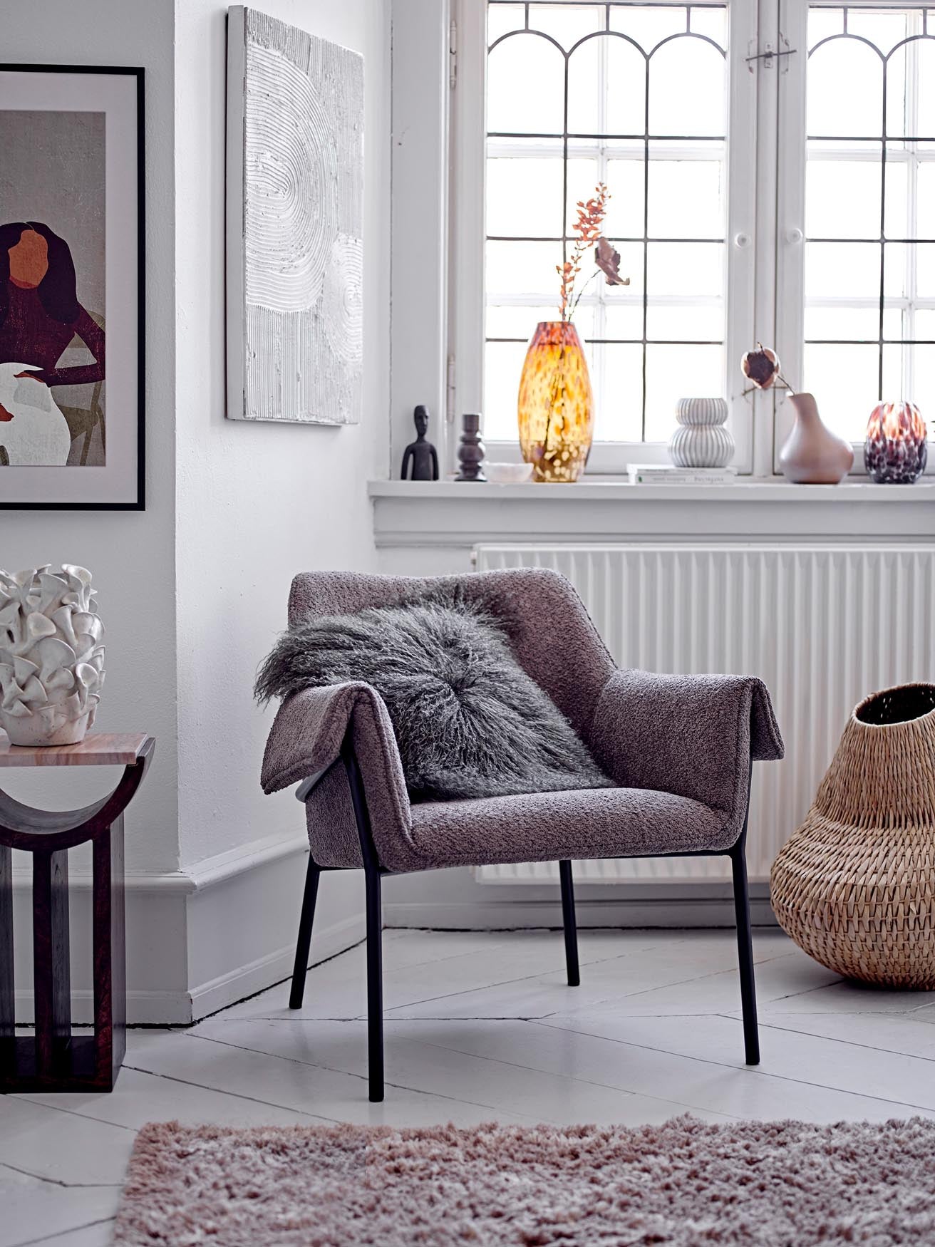 Hui Kerzenständer, Schwarz, Steingut in Black präsentiert im Onlineshop von KAQTU Design AG. Kerzenständer ist von Bloomingville