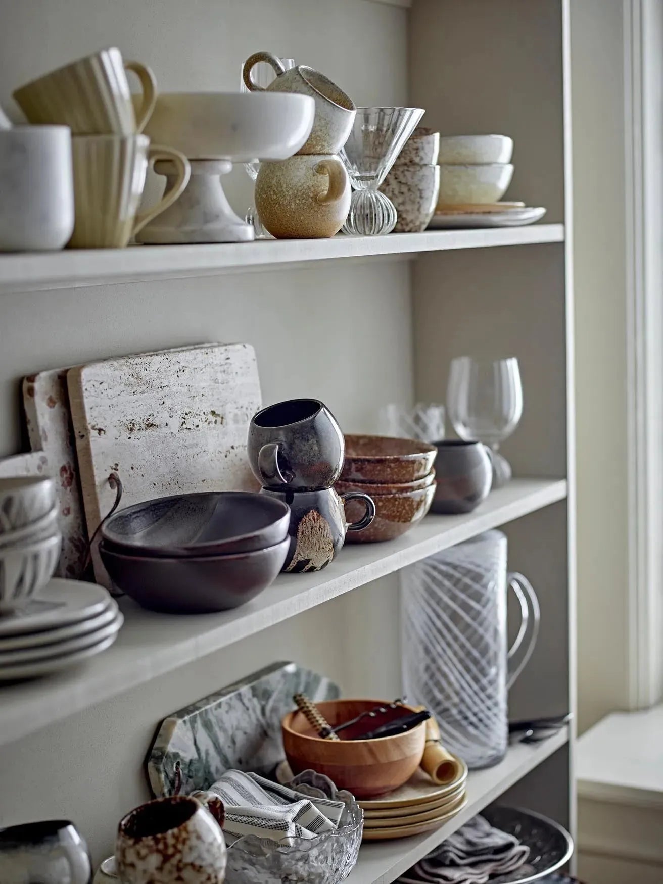 Paula Tasse, Natur, Steingut in Nature präsentiert im Onlineshop von KAQTU Design AG. Tasse ist von Bloomingville