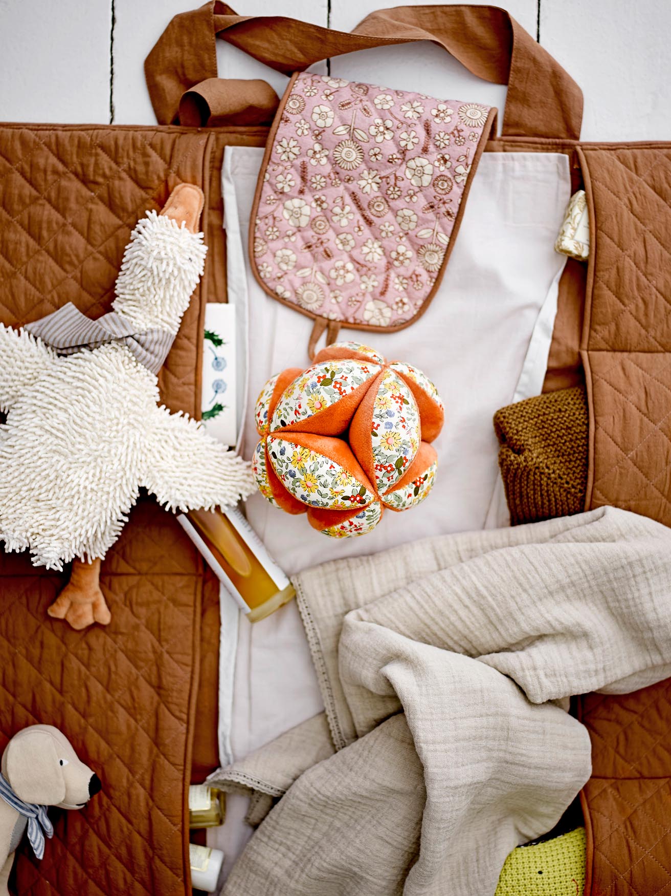 Gaspard Soft Toy, Weiá, Polyester in White präsentiert im Onlineshop von KAQTU Design AG. Plüschtier Kids ist von Bloomingville Mini