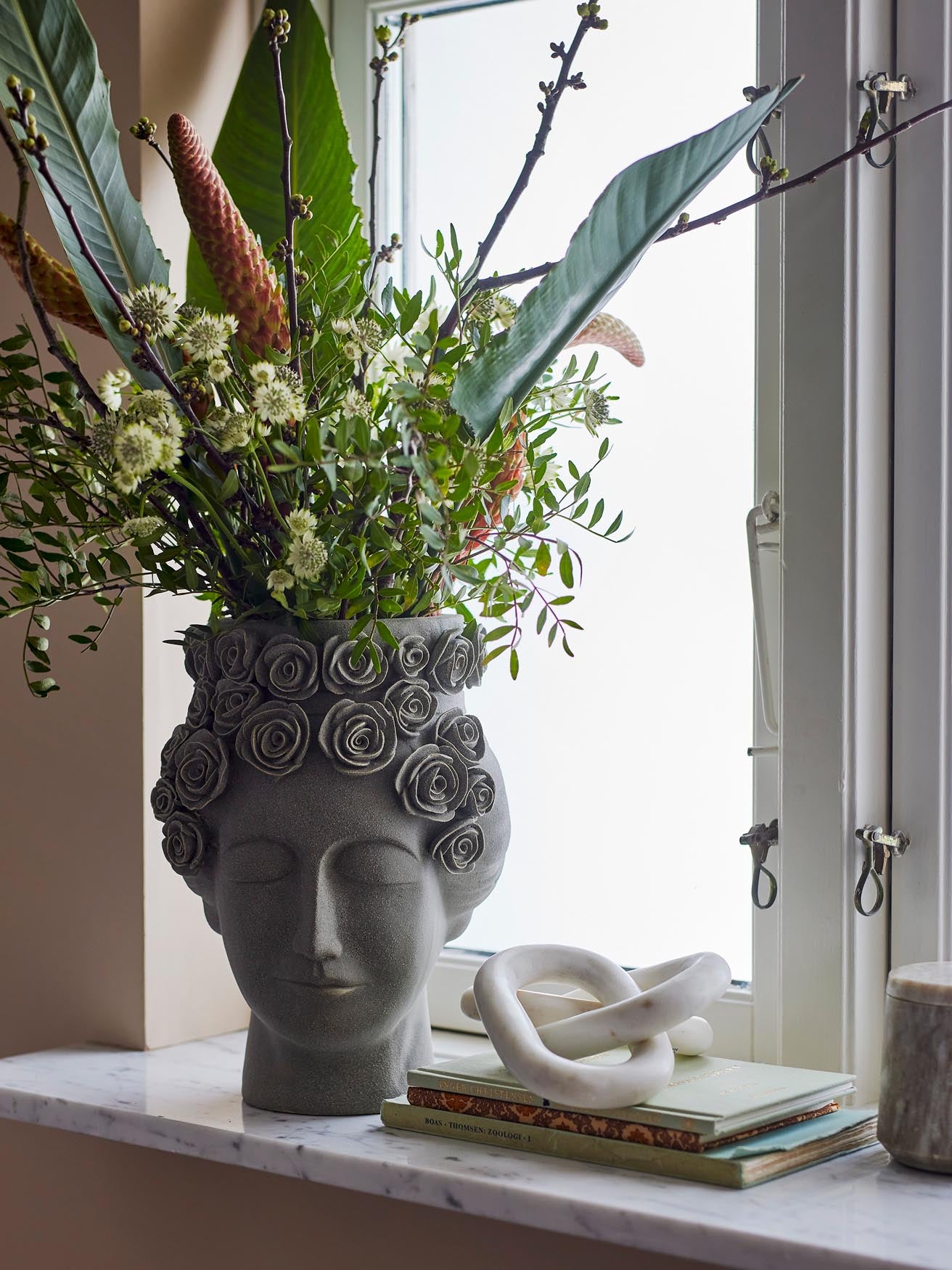 Akira vase, gray, stoneware
