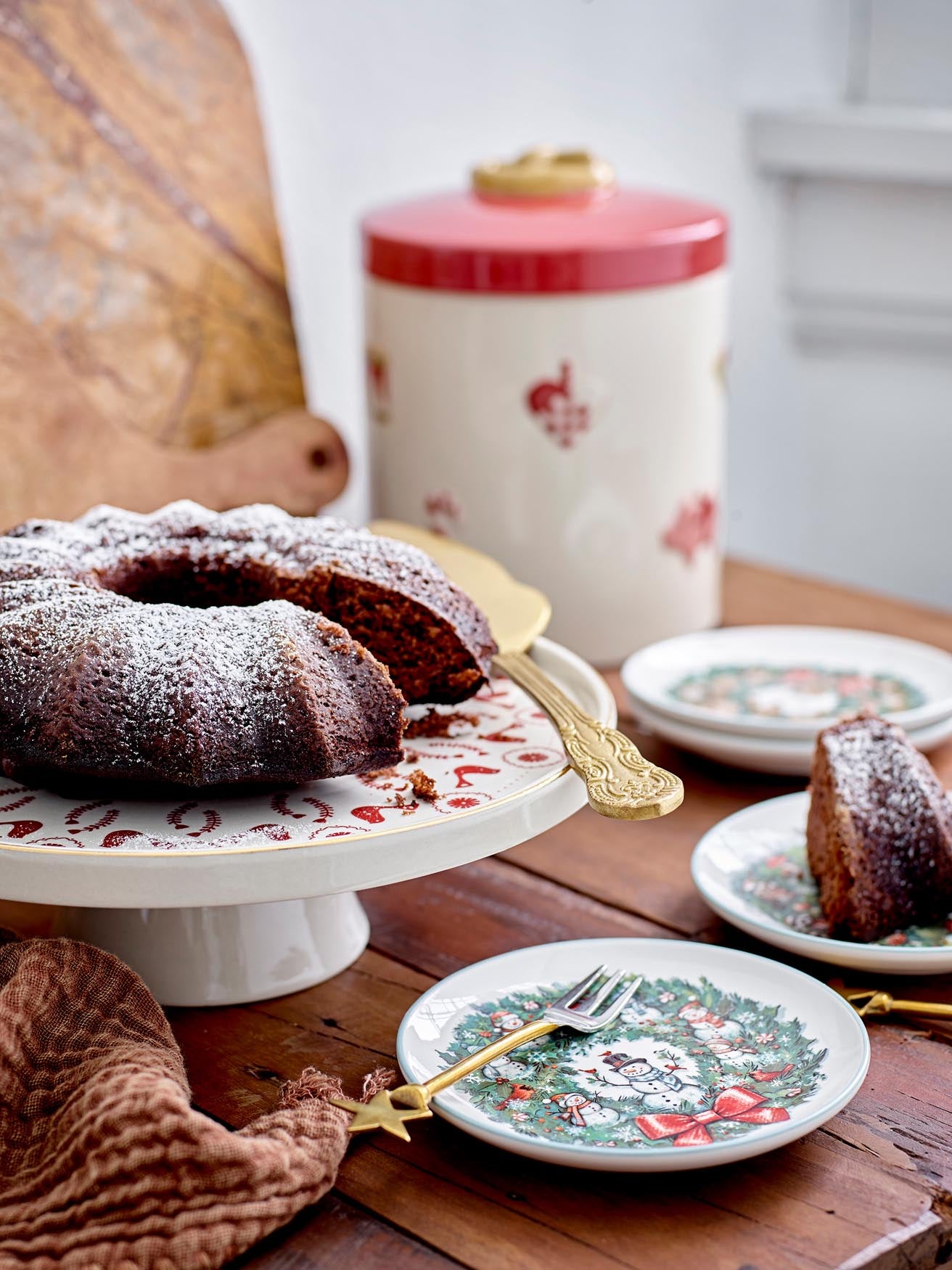 Yule Gefäss mit Deckel, Rot, Steingut in Red präsentiert im Onlineshop von KAQTU Design AG. Aufbewahrungsbehälter ist von Bloomingville