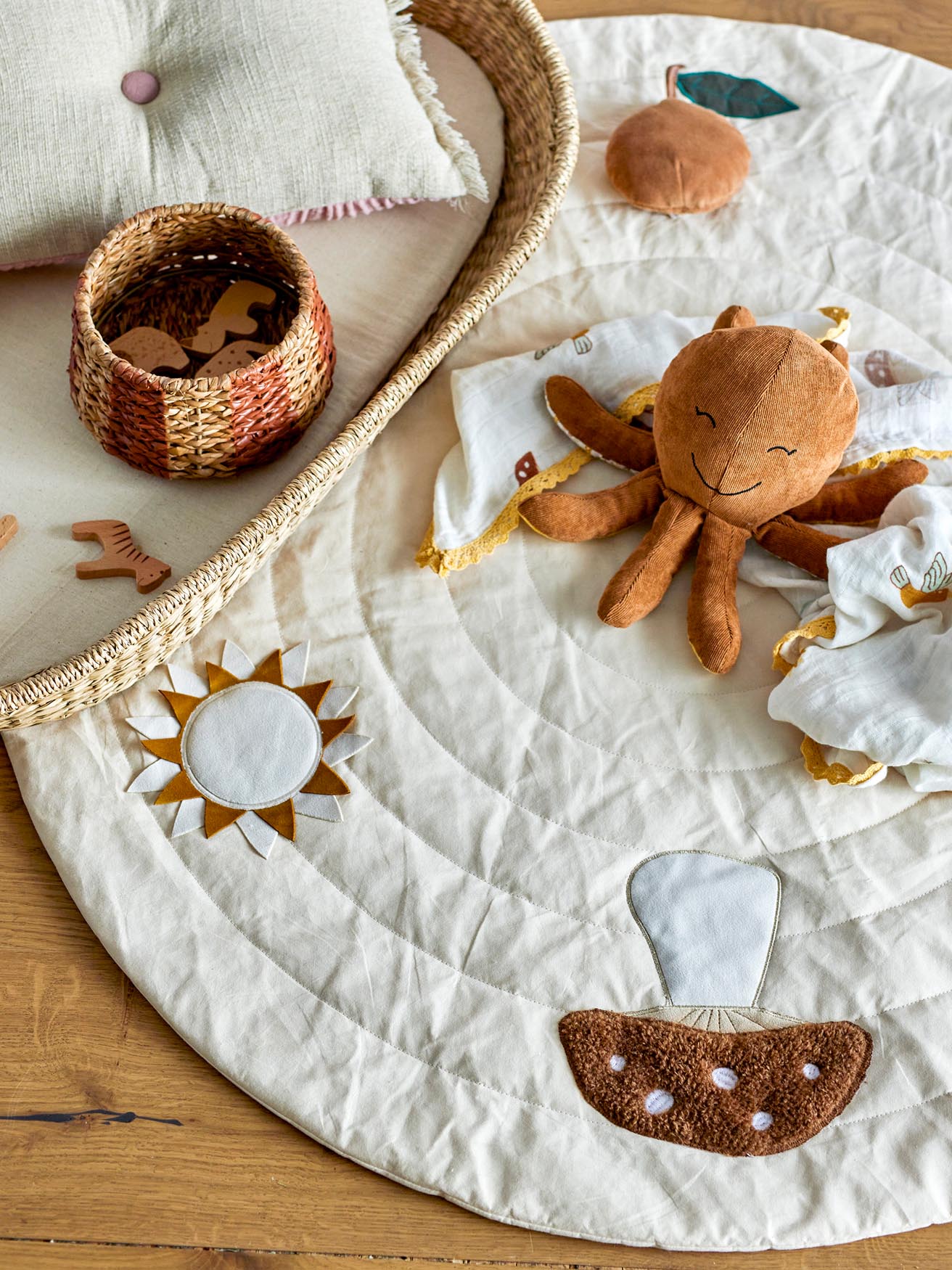 Agnes Spielmatte, Weiá, Baumwolle in White präsentiert im Onlineshop von KAQTU Design AG. Objekte Kids ist von Bloomingville Mini