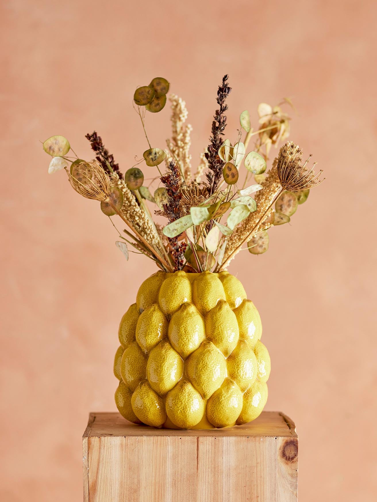 Leuchtend gelbe Limone Vase aus Steingut von Creative Collection.