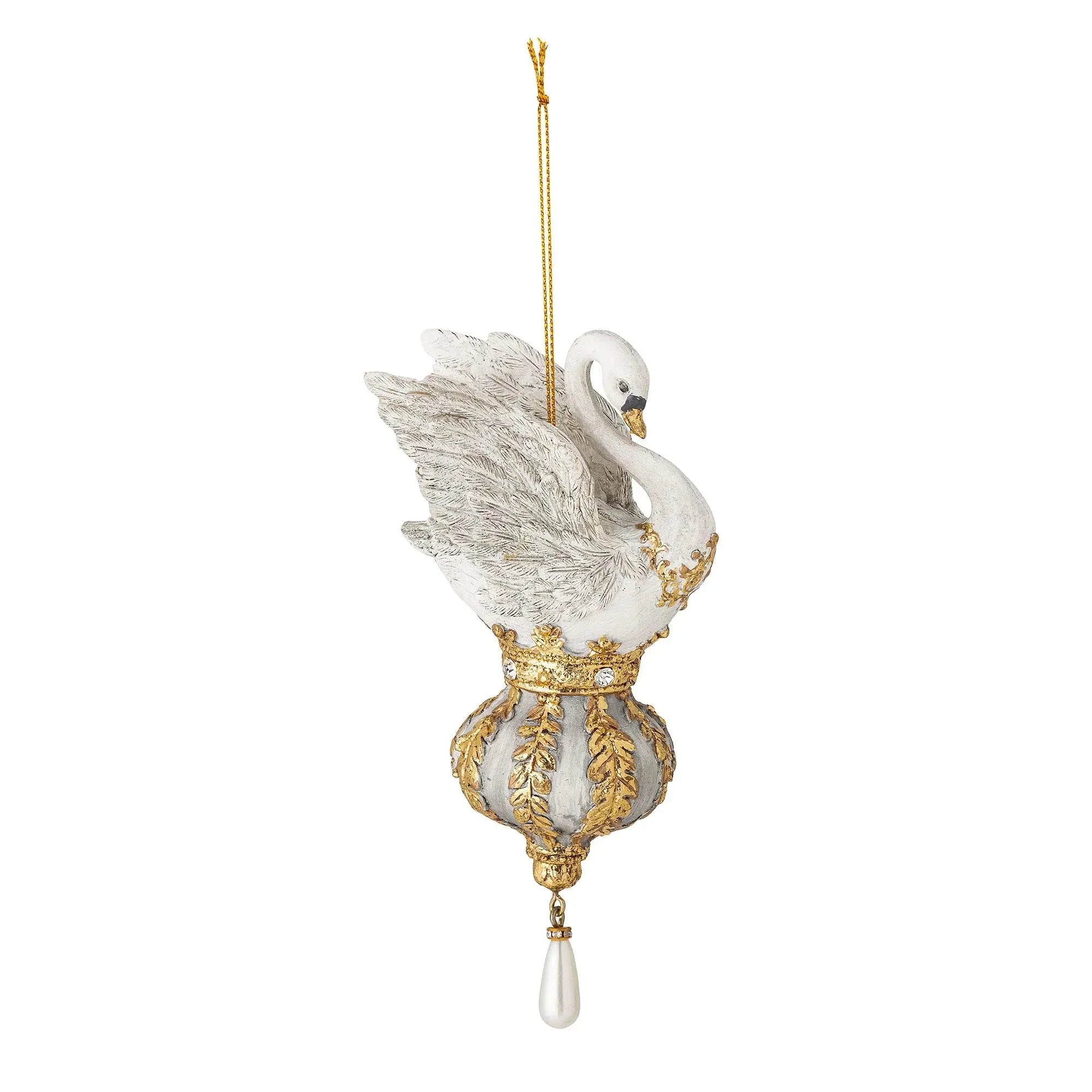 Das Jenelle Ornament von Bloomingville: Ein eleganter Schwan aus Polyresin in Gold, der Ihrem Weihnachtsbaum luxuriösen Glanz verleiht.