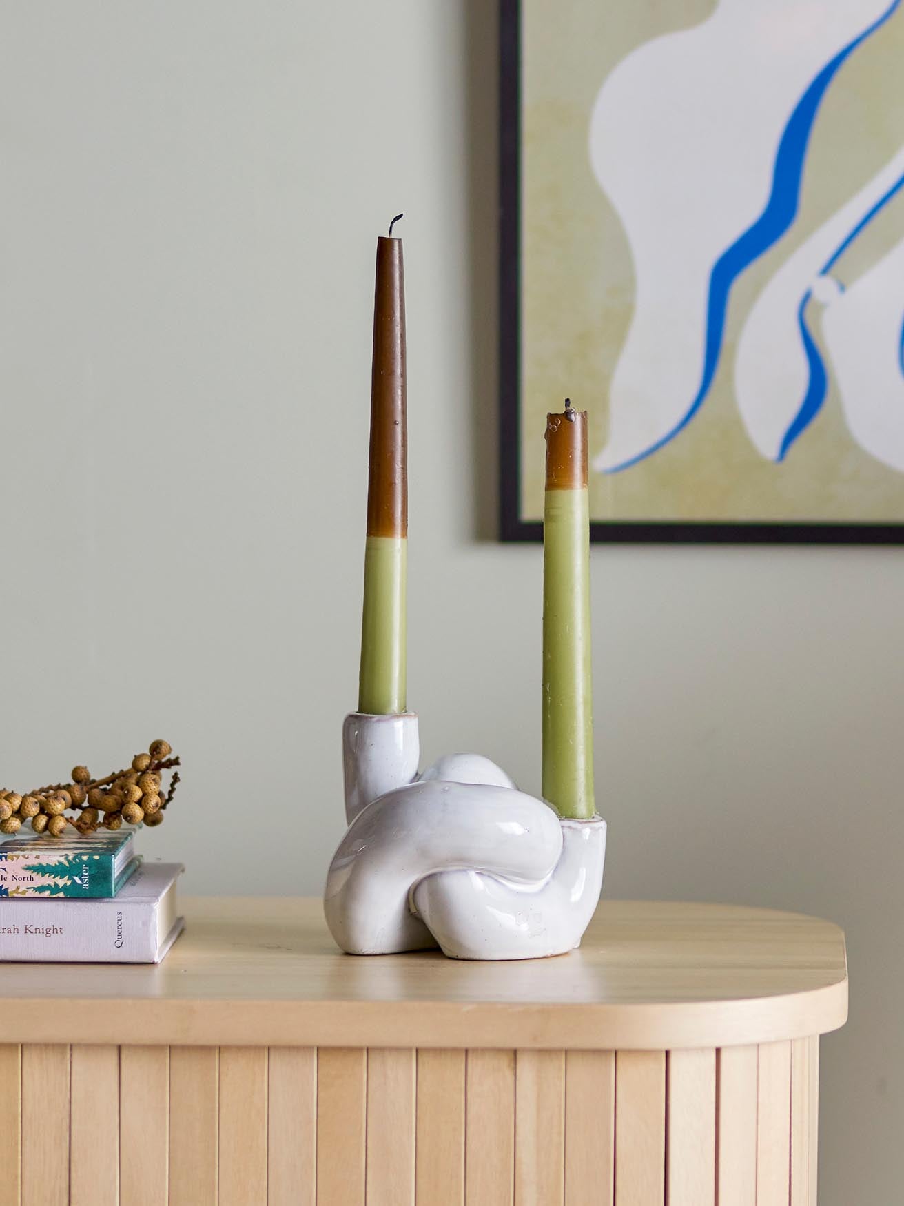 Haydn Kerzenhalter, Weiá, Steingut in White präsentiert im Onlineshop von KAQTU Design AG. Kerzenständer ist von Bloomingville