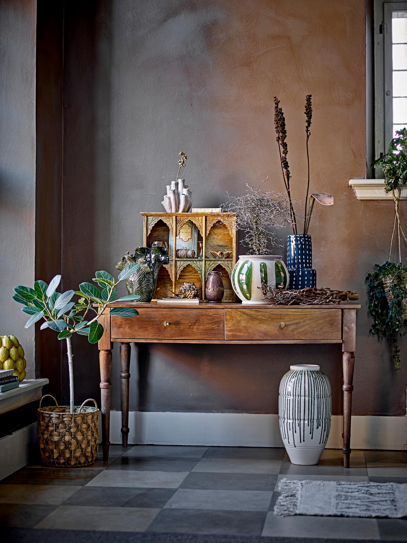 Scarlet vase, green, stoneware