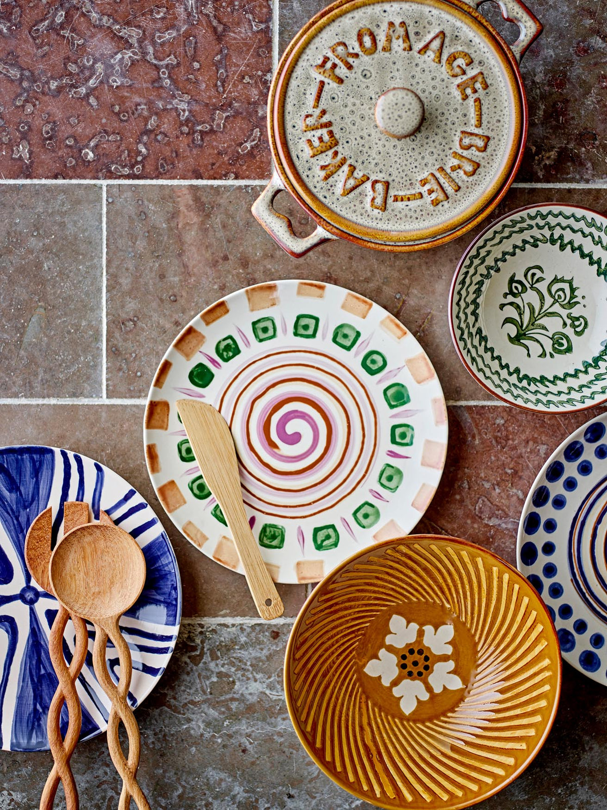 Heikki Schale, Grün, Steingut in Green präsentiert im Onlineshop von KAQTU Design AG. Schale ist von Bloomingville