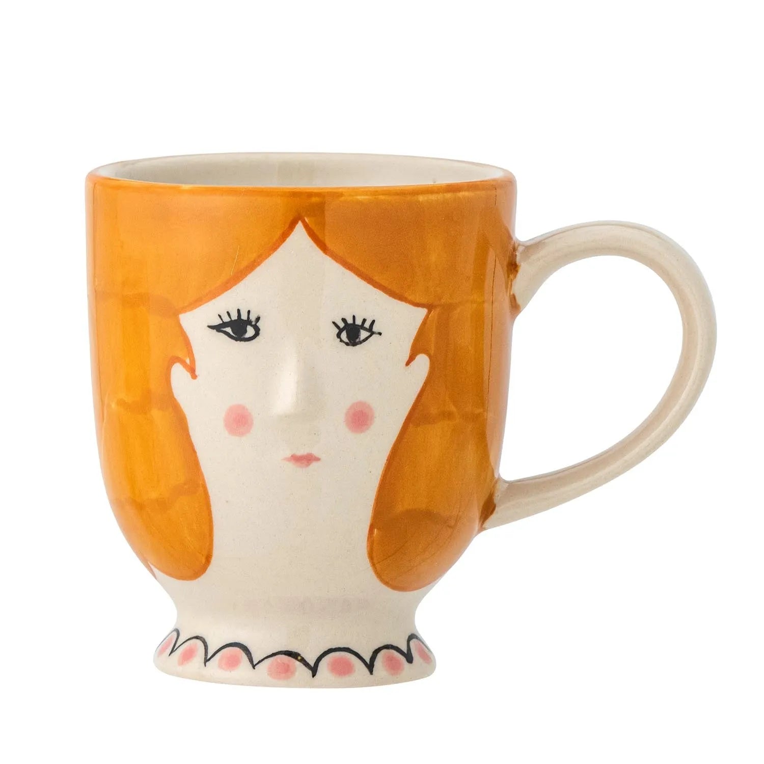 Die Jaya Tasse von Bloomingville MINI: Handbemaltes Steingut in leuchtendem Orange, ideal für kreative Teepartys und warme Getränke.