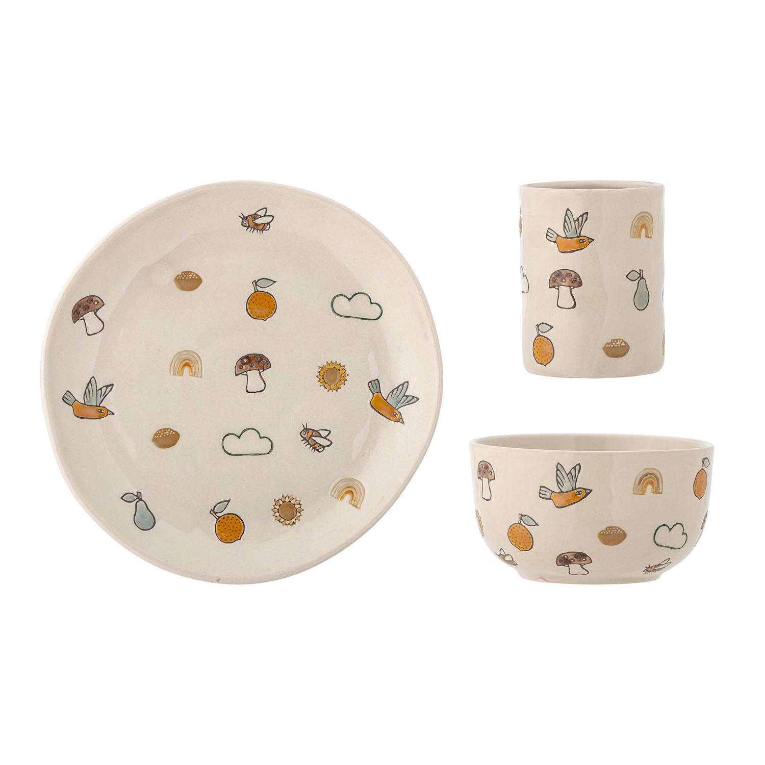 Elegantes Agnes Geschirr-Set aus weißem Steingut von Bloomingville MINI: robust, charmant, spülmaschinenfest, ideal als Geschenk.